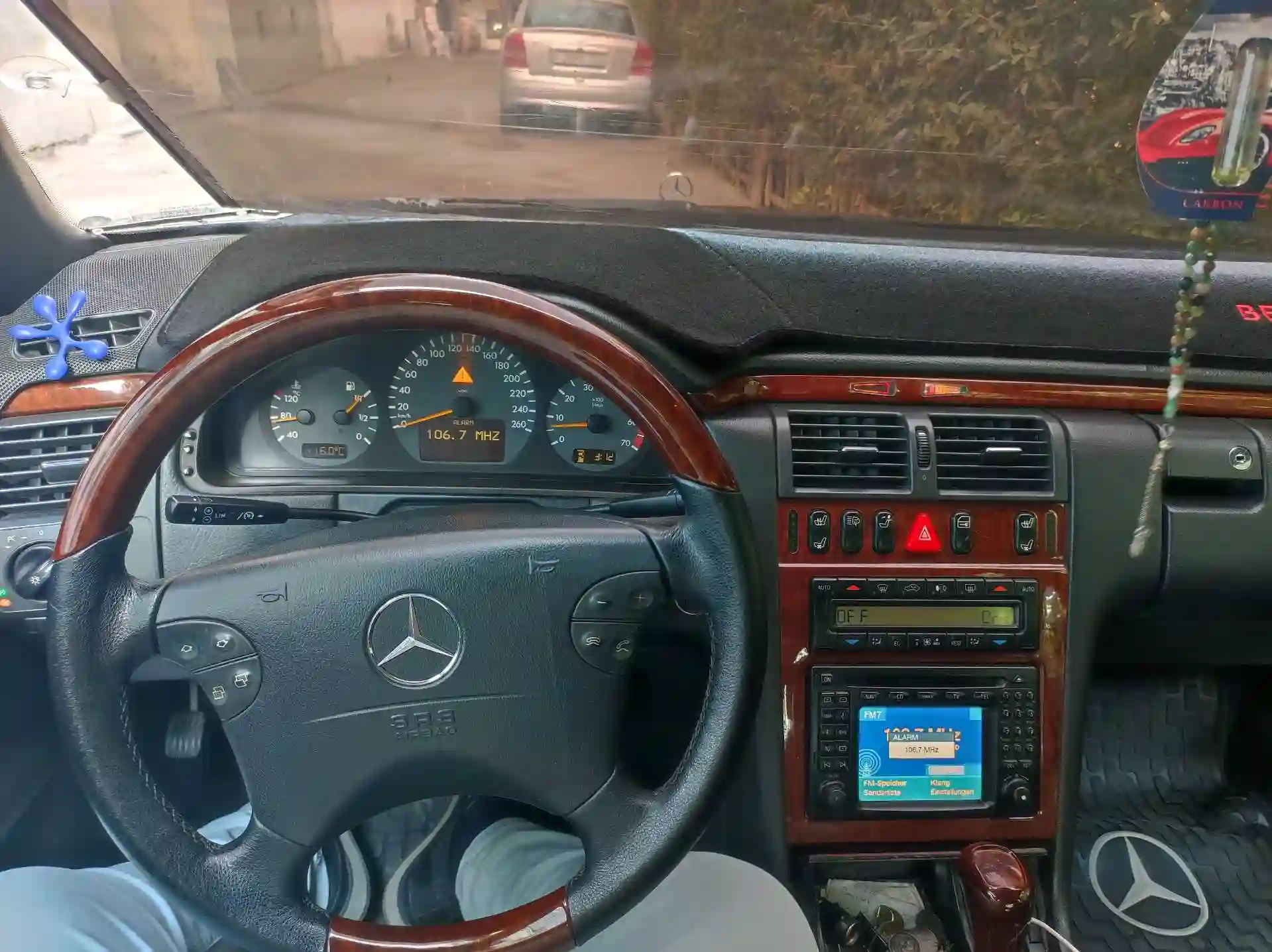 Mercedes-benz E class 2000