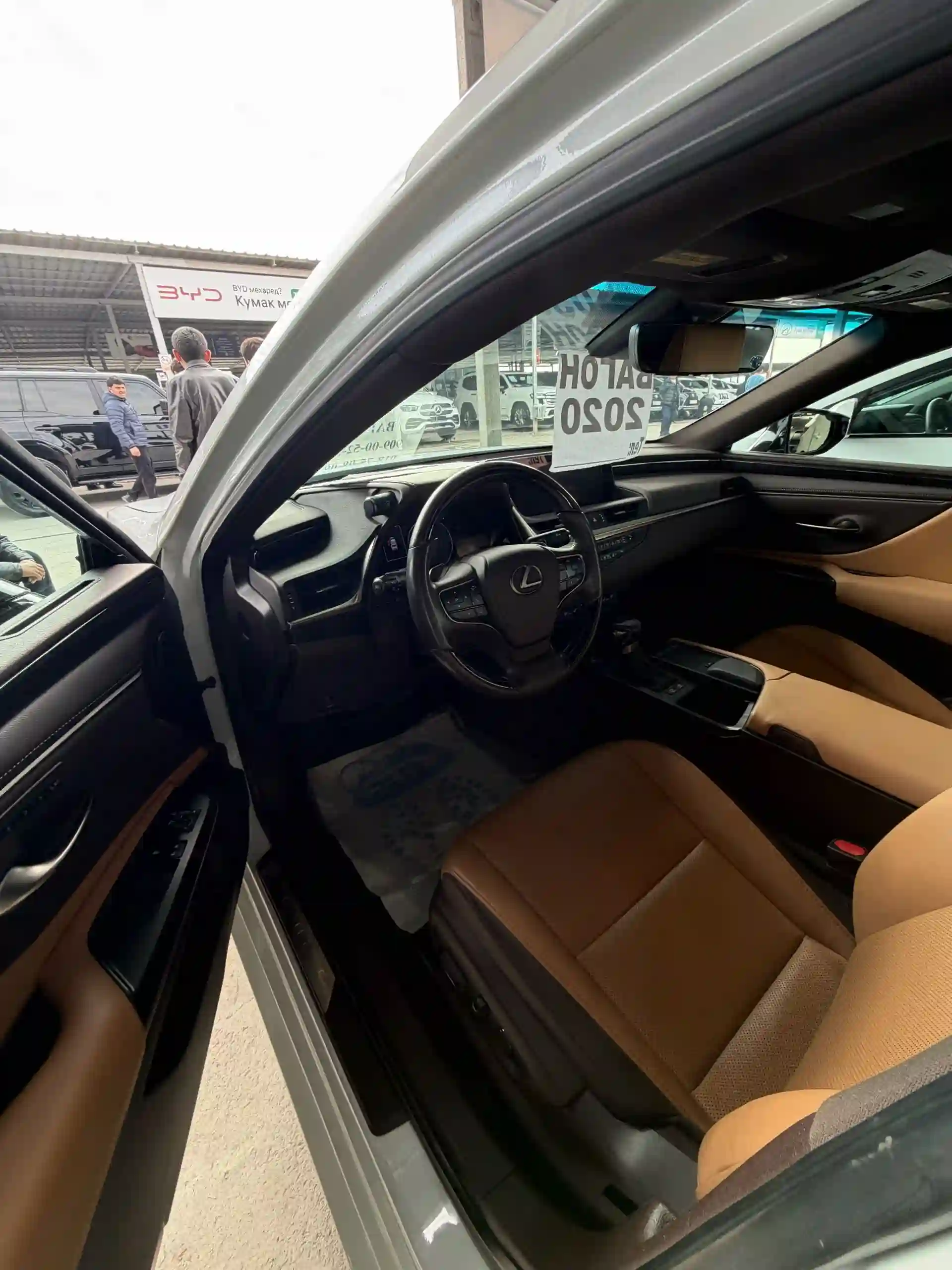 Lexus Es series 2020 — миниатюра 5