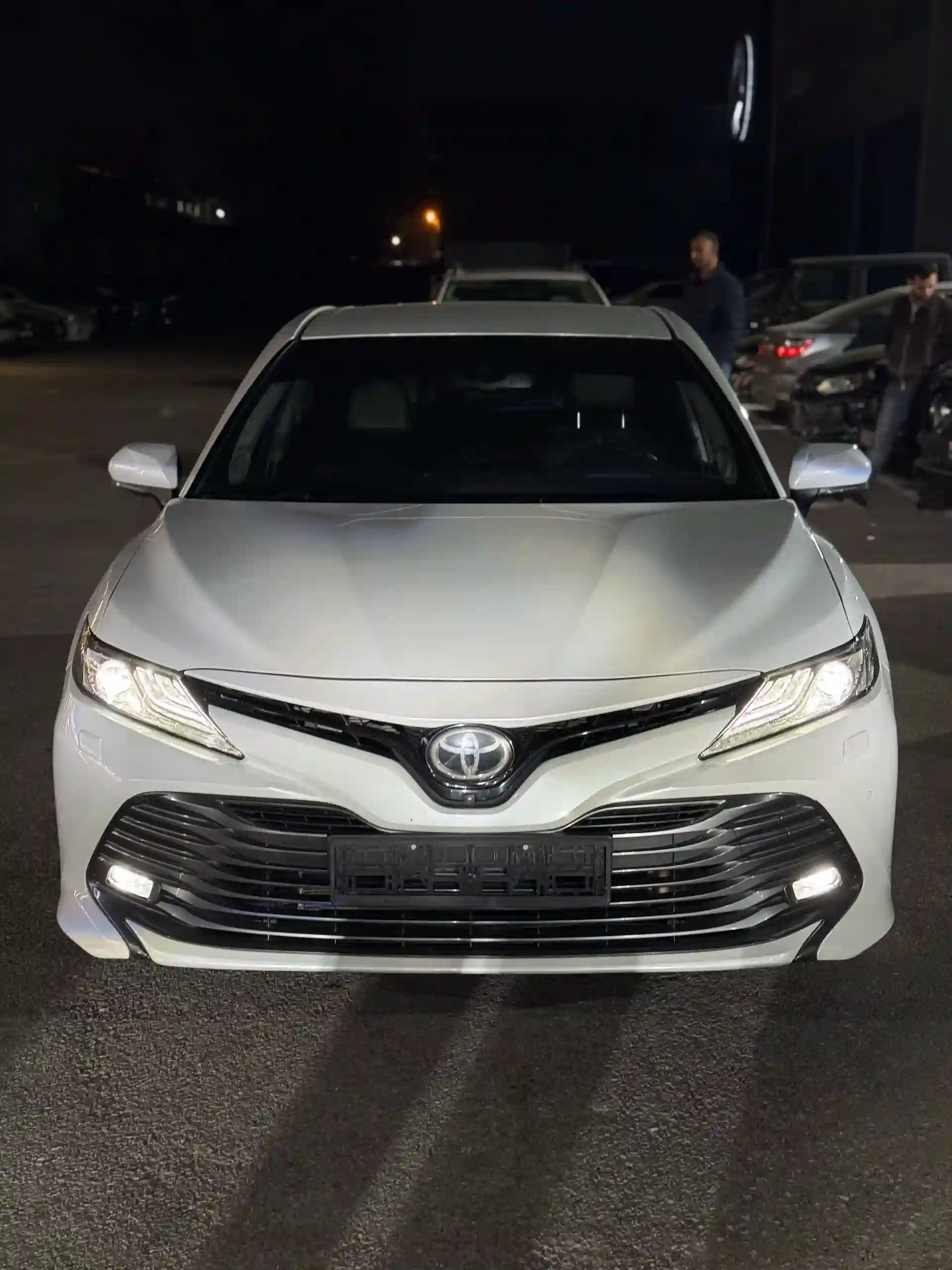 Toyota Camry 2019 — миниатюра 1