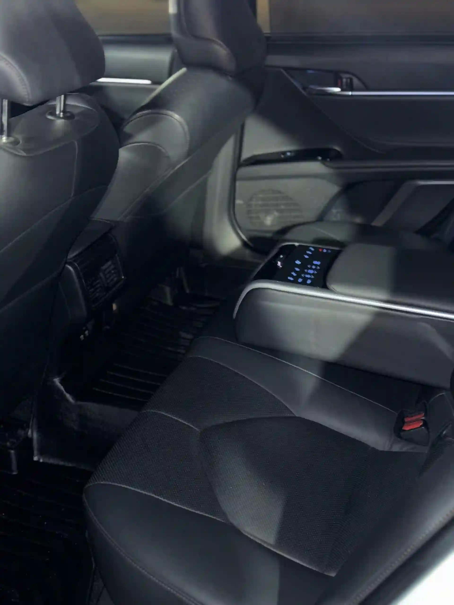 Toyota Camry 2019 — миниатюра 3