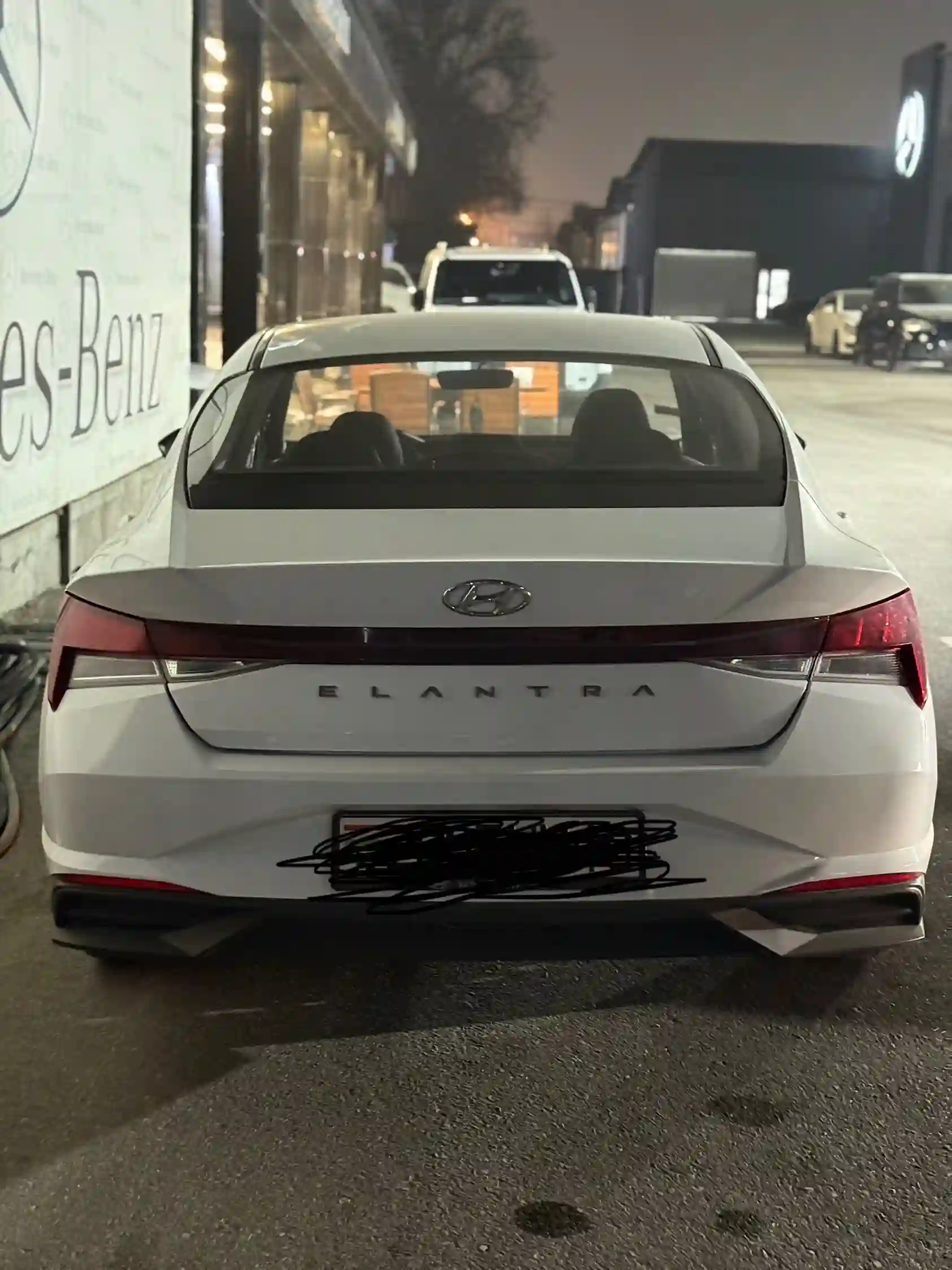 Hyundai Elantra 2022