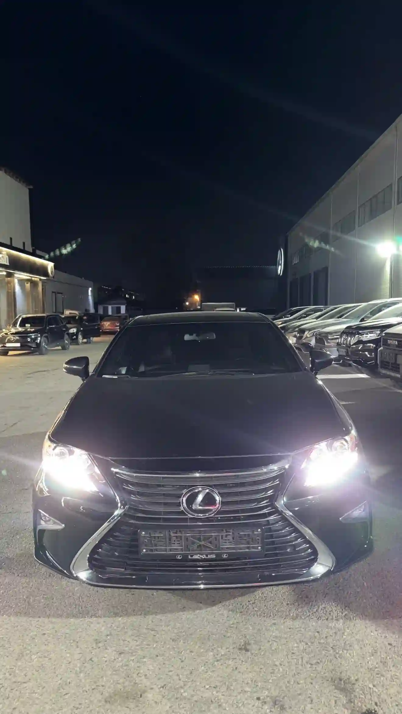 Lexus Es series 2015 — миниатюра 1