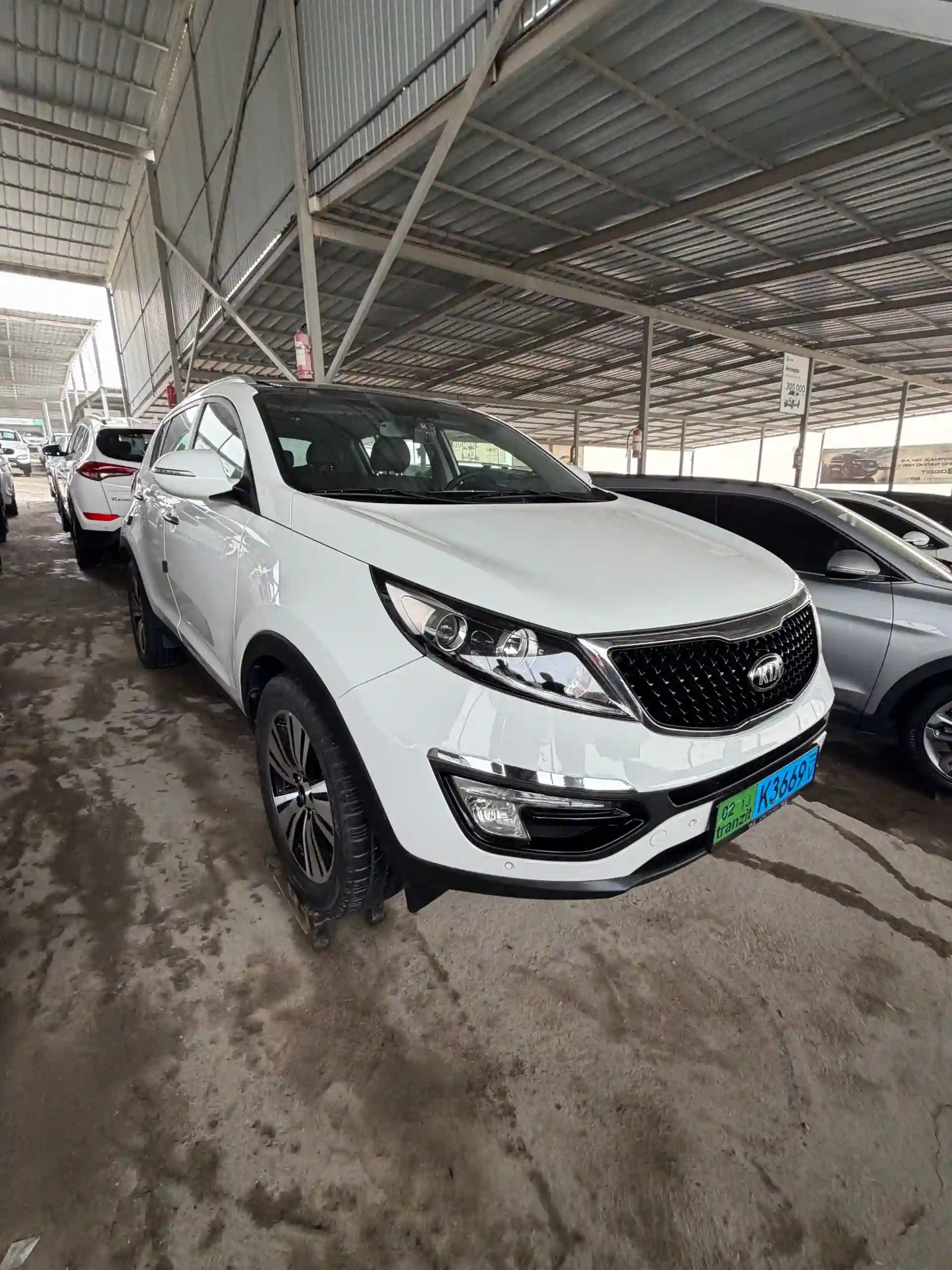 Kia Sportage 2014
929910000