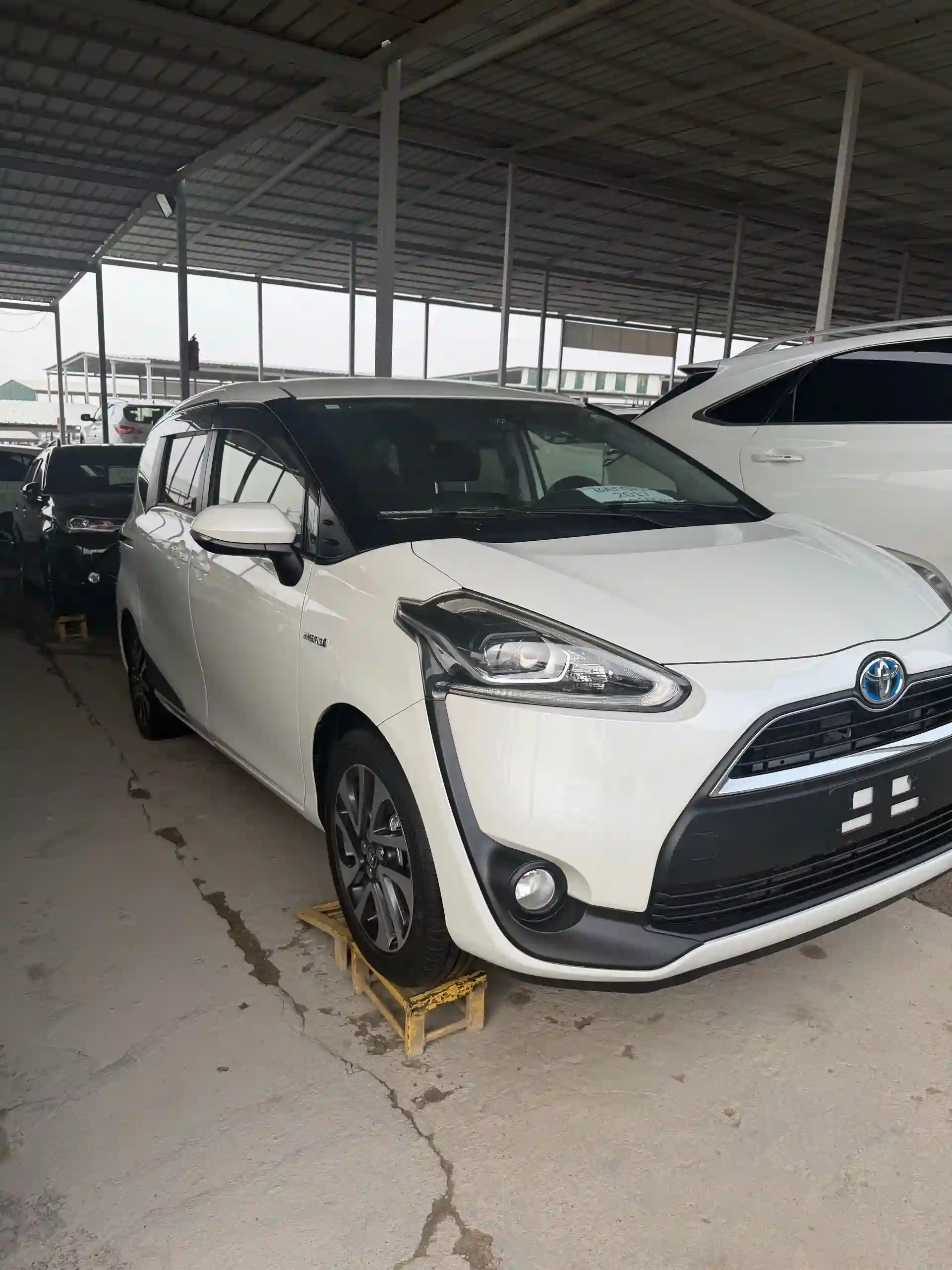 Toyota Sienna 2017
тел 981010981