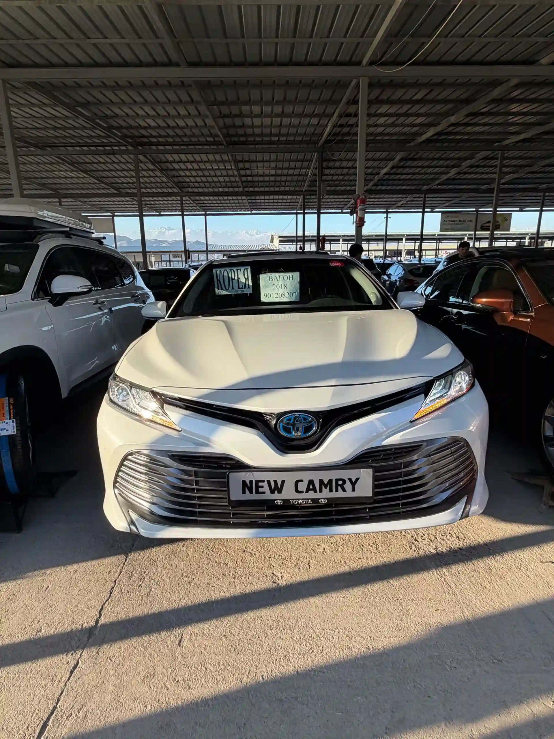 Toyota Camry 2018 — миниатюра 1
