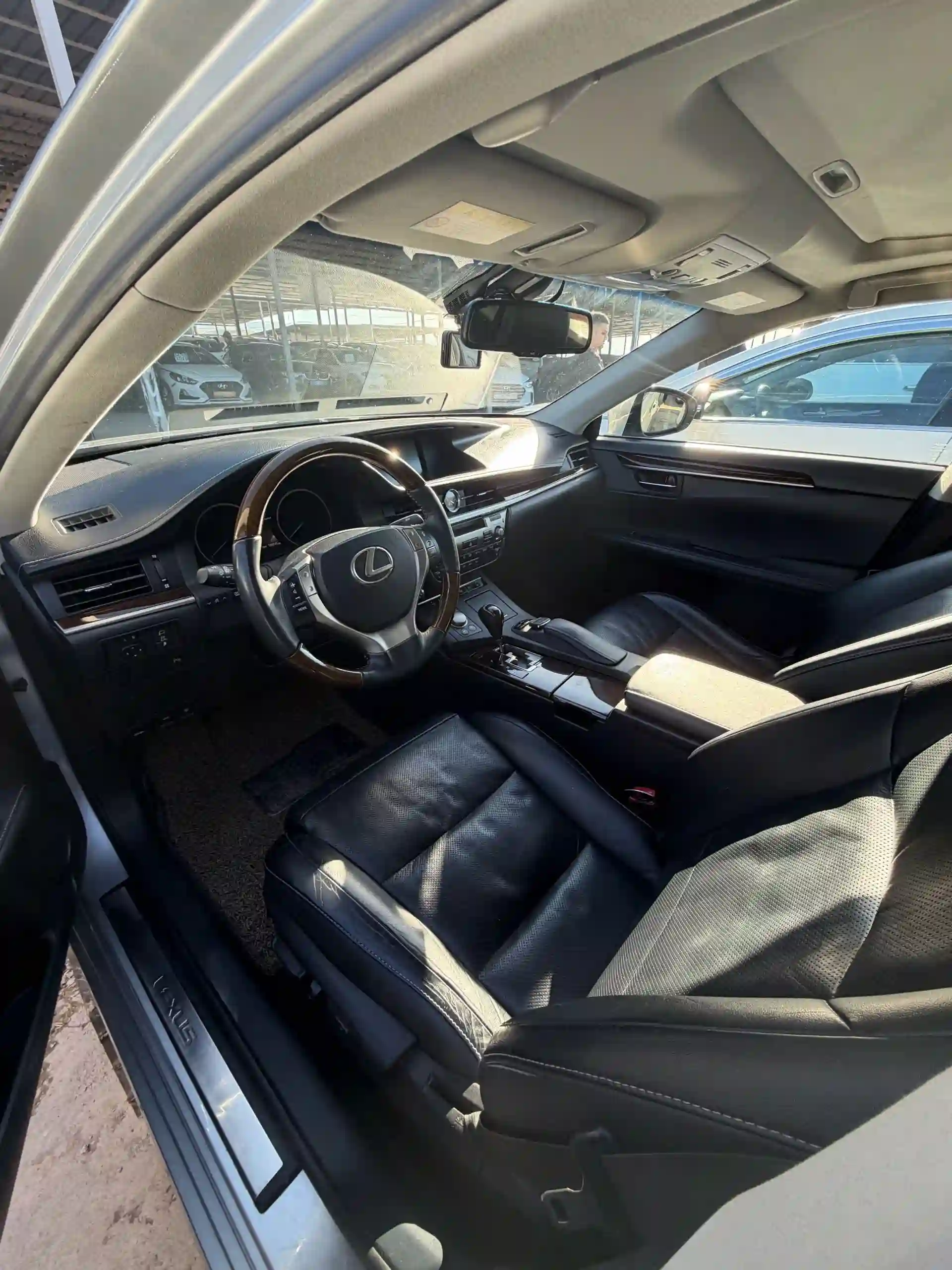 Lexus Es series 2017 — миниатюра 6