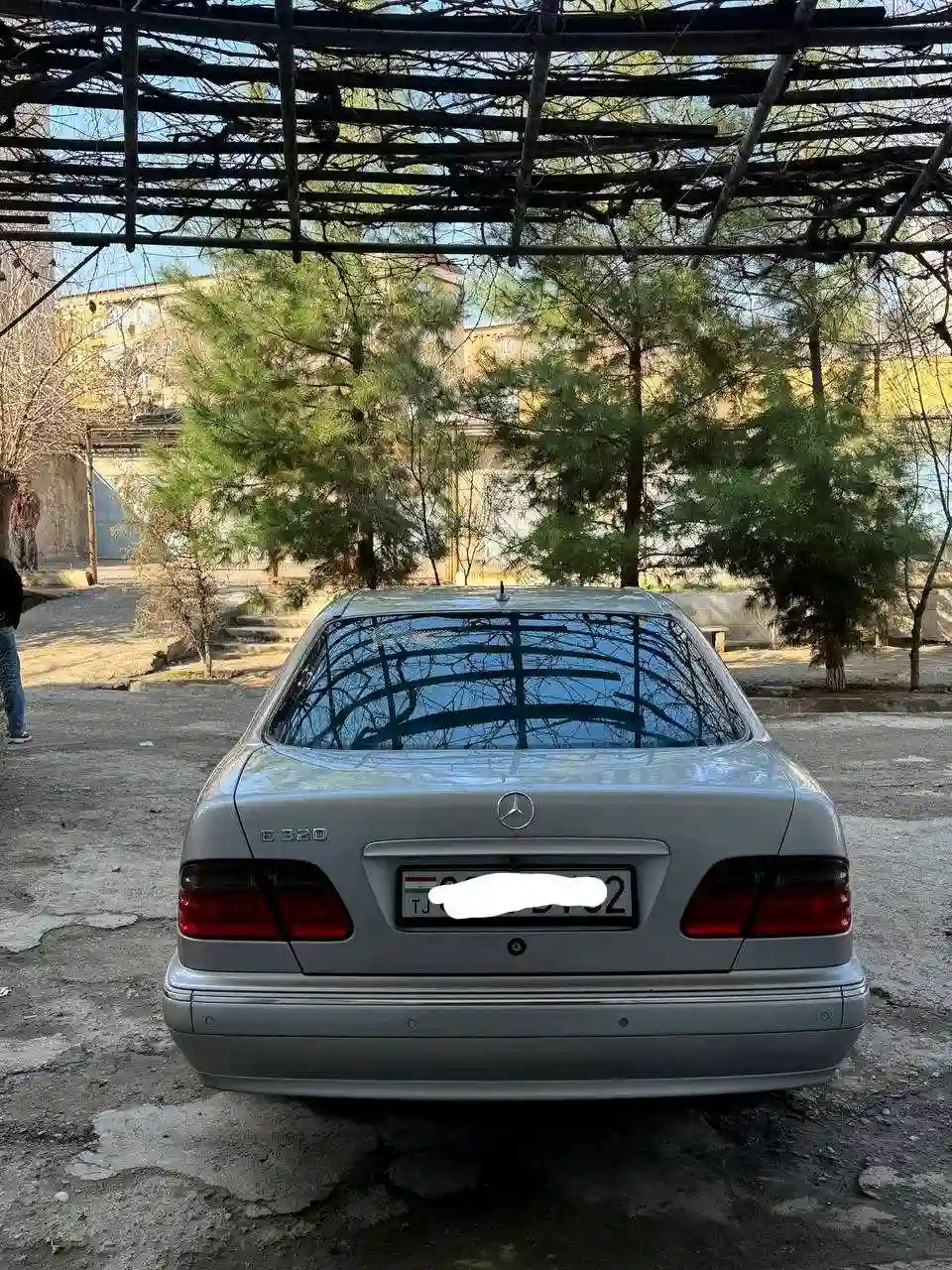 Mercedes-benz E class 2001
