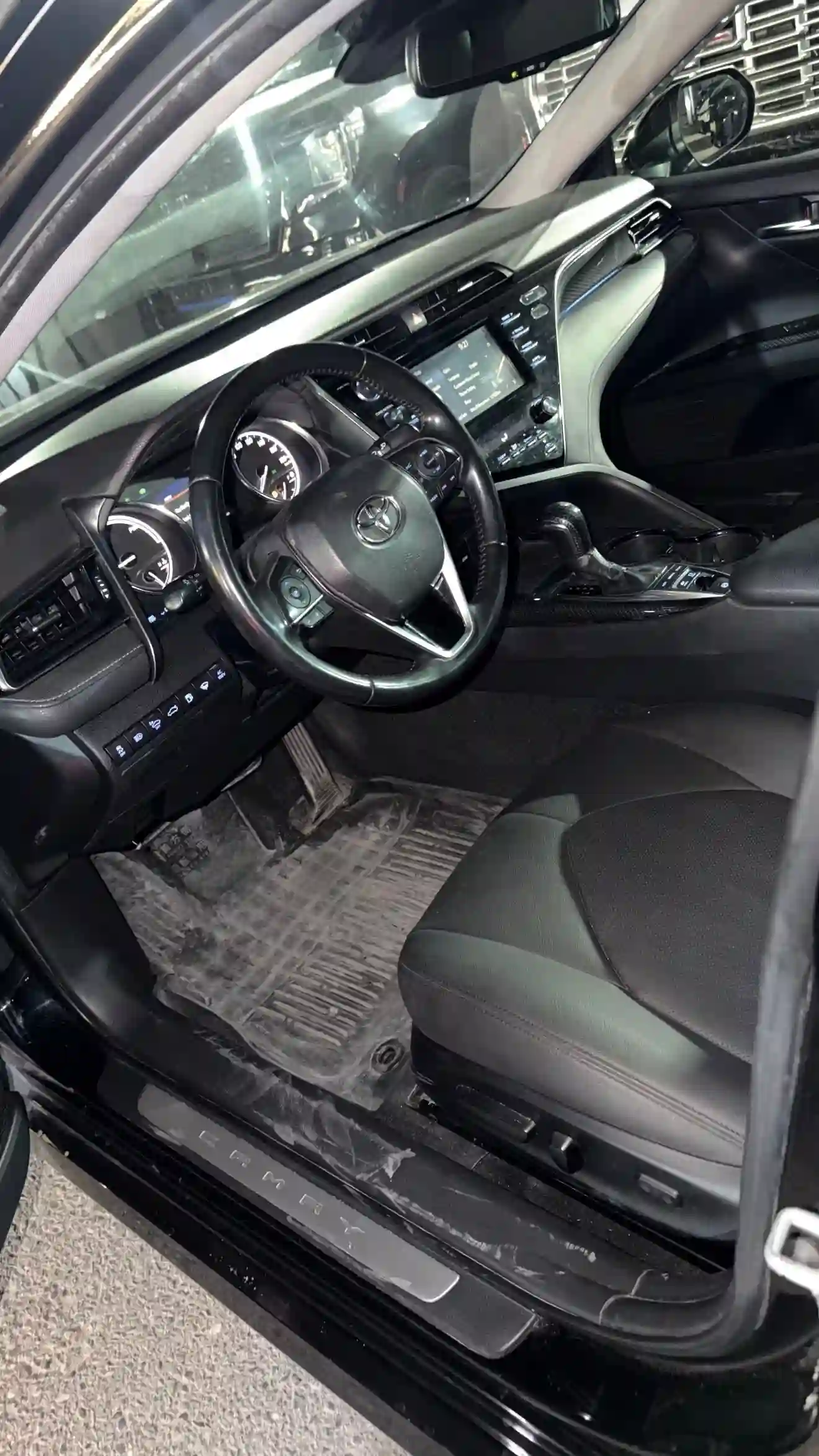 Toyota Camry 2018 — миниатюра 3