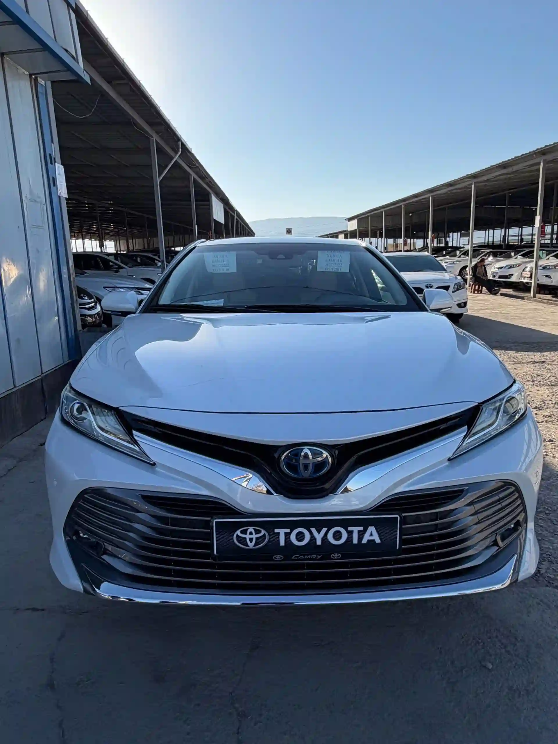 Toyota Camry 2018 — миниатюра 1