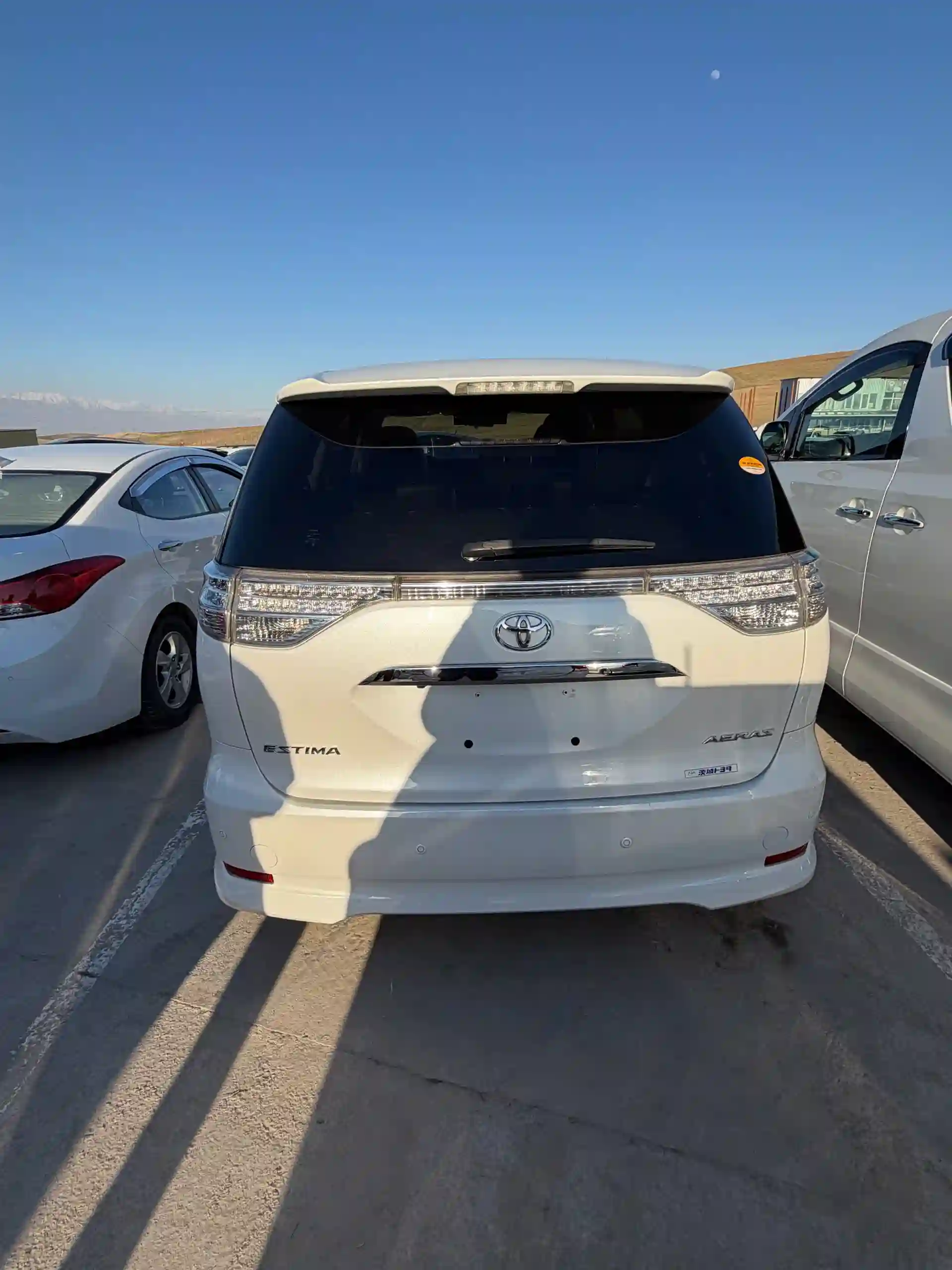 Toyota Estima 2014