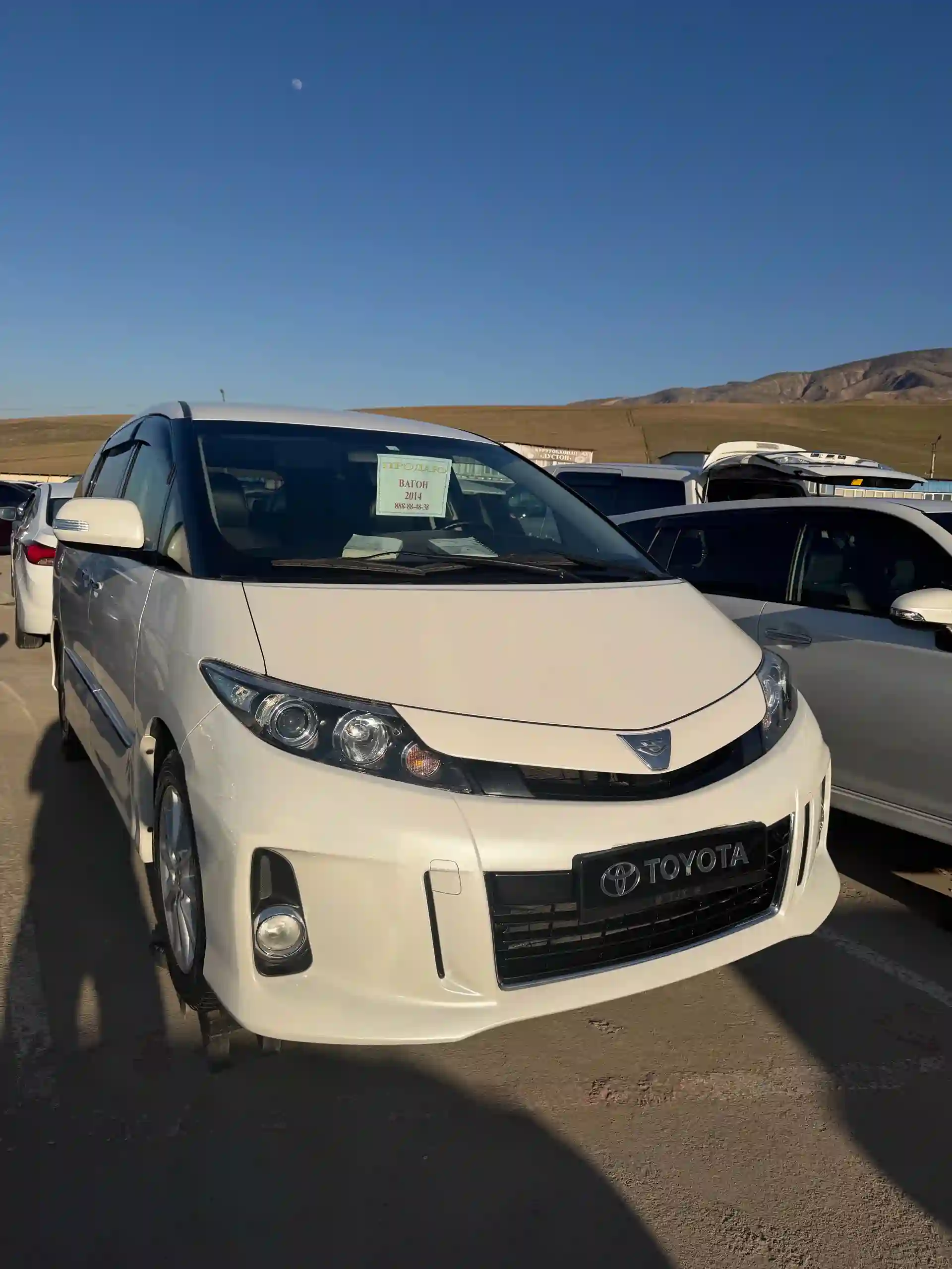 Toyota Estima 2014