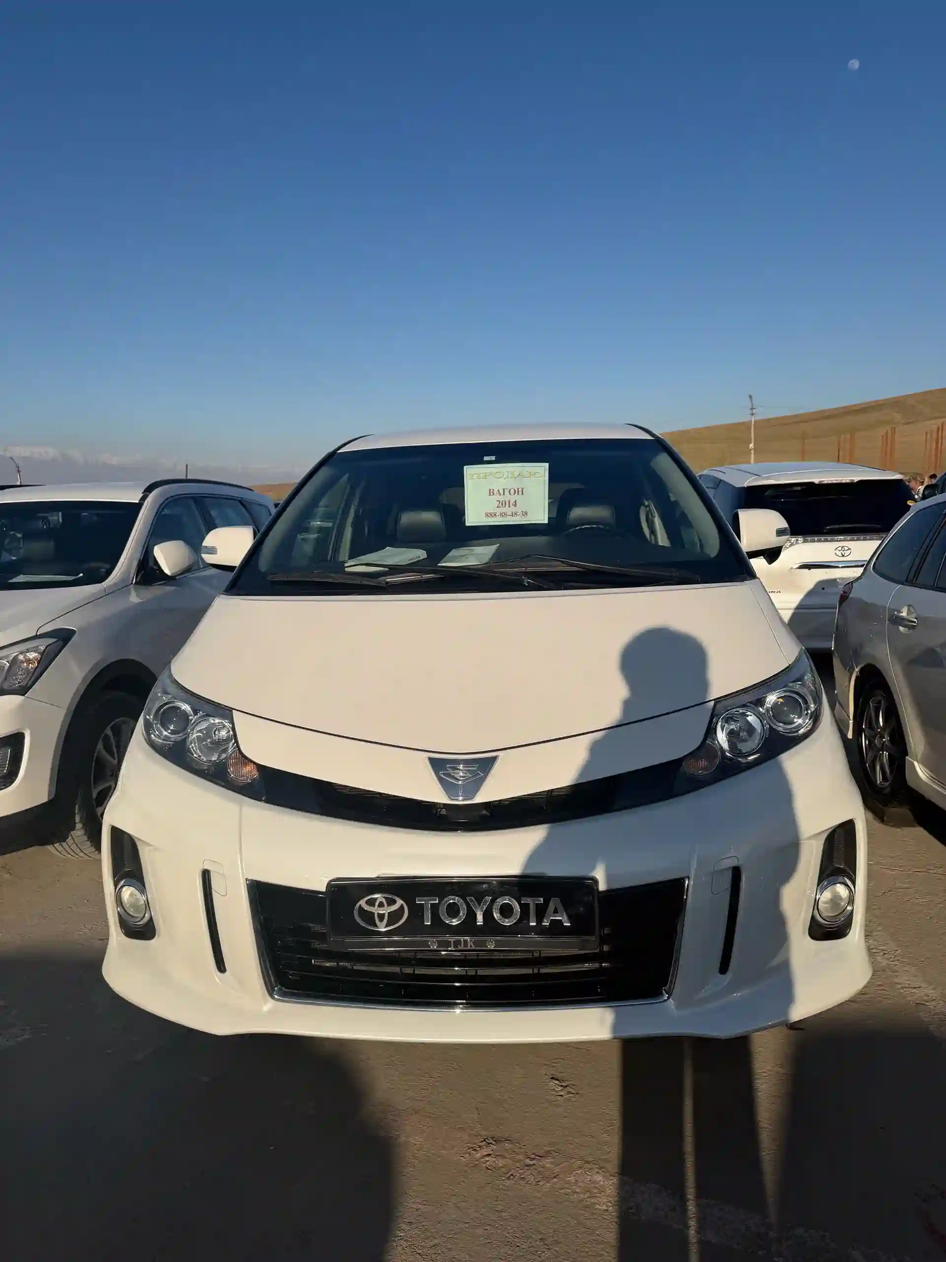 Toyota Estima 2014
