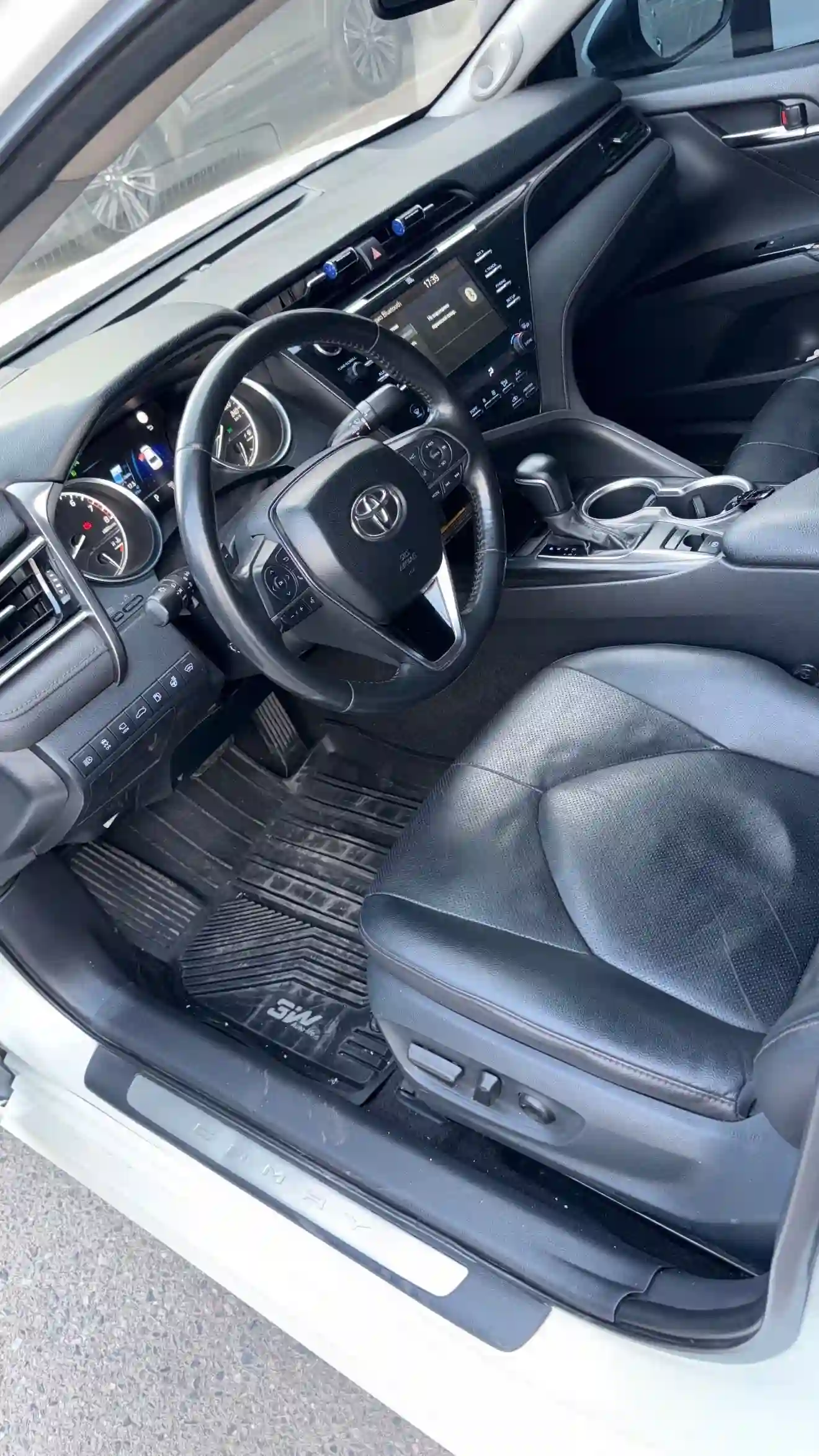Toyota Camry 2018 — миниатюра 3