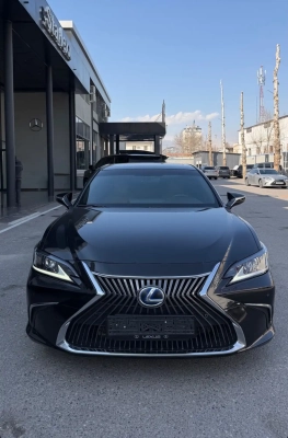 Lexus Es series 2019