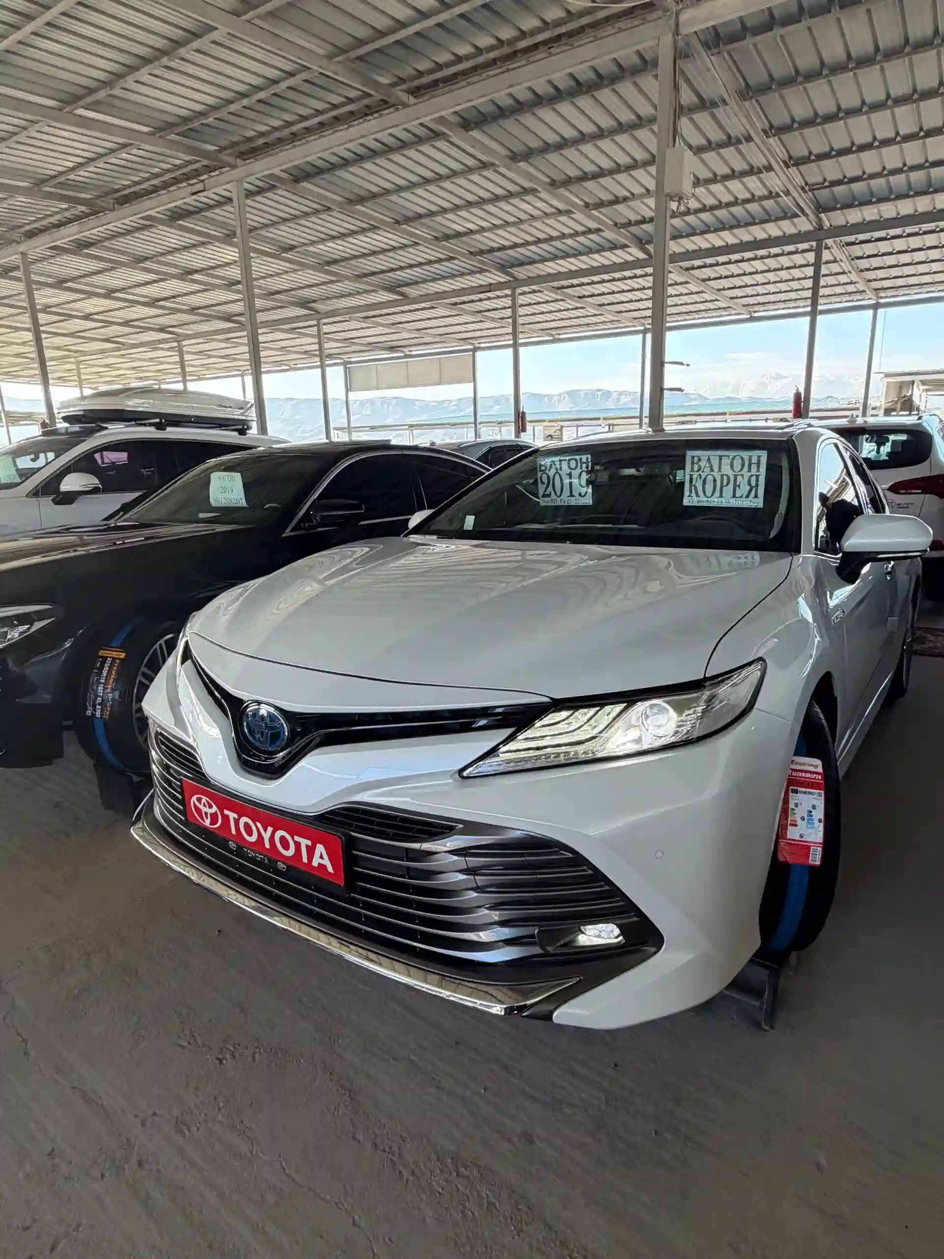 Toyota Camry 2019 — миниатюра 2