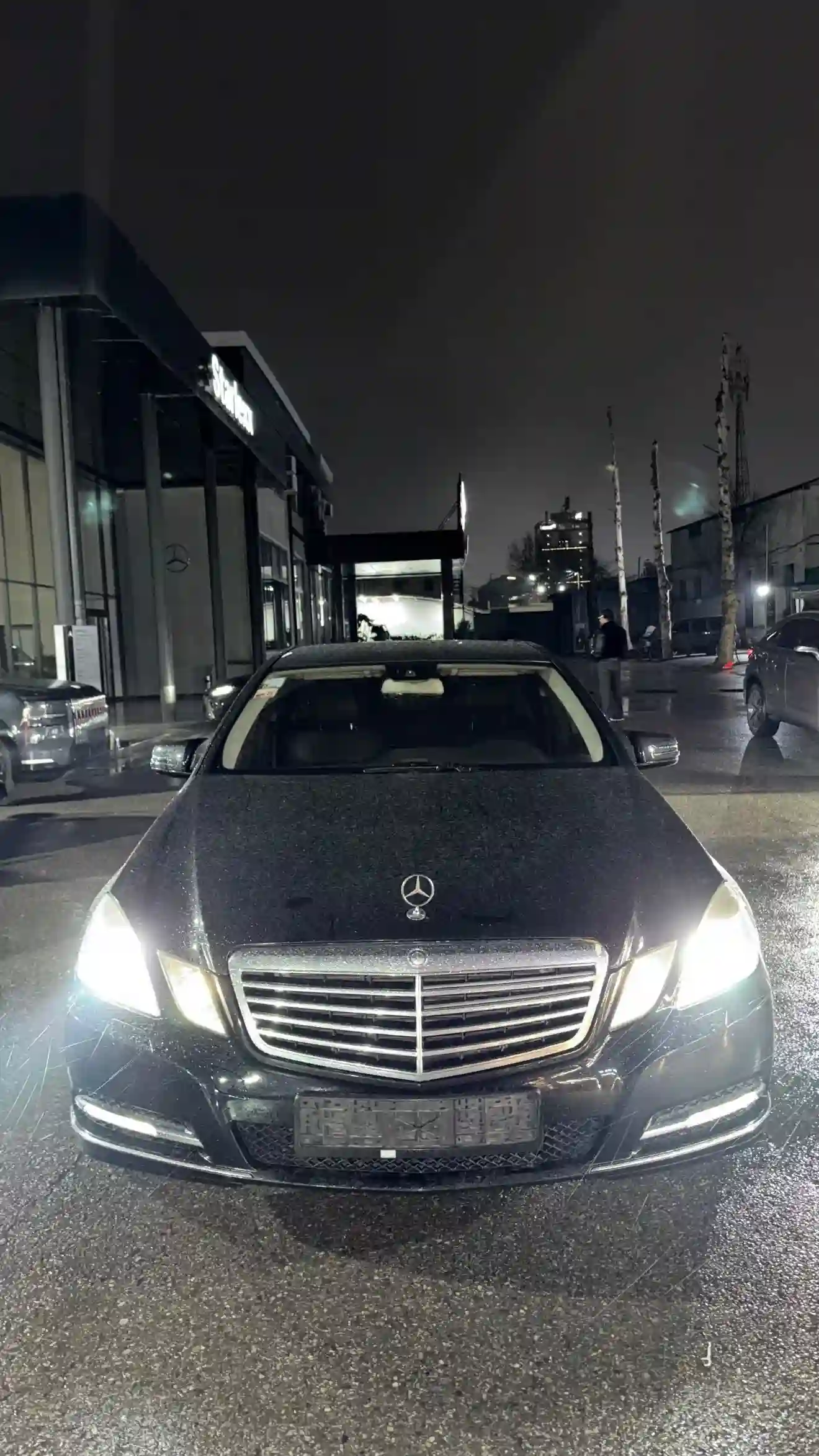 Mercedes-benz E class 2012 — миниатюра 1