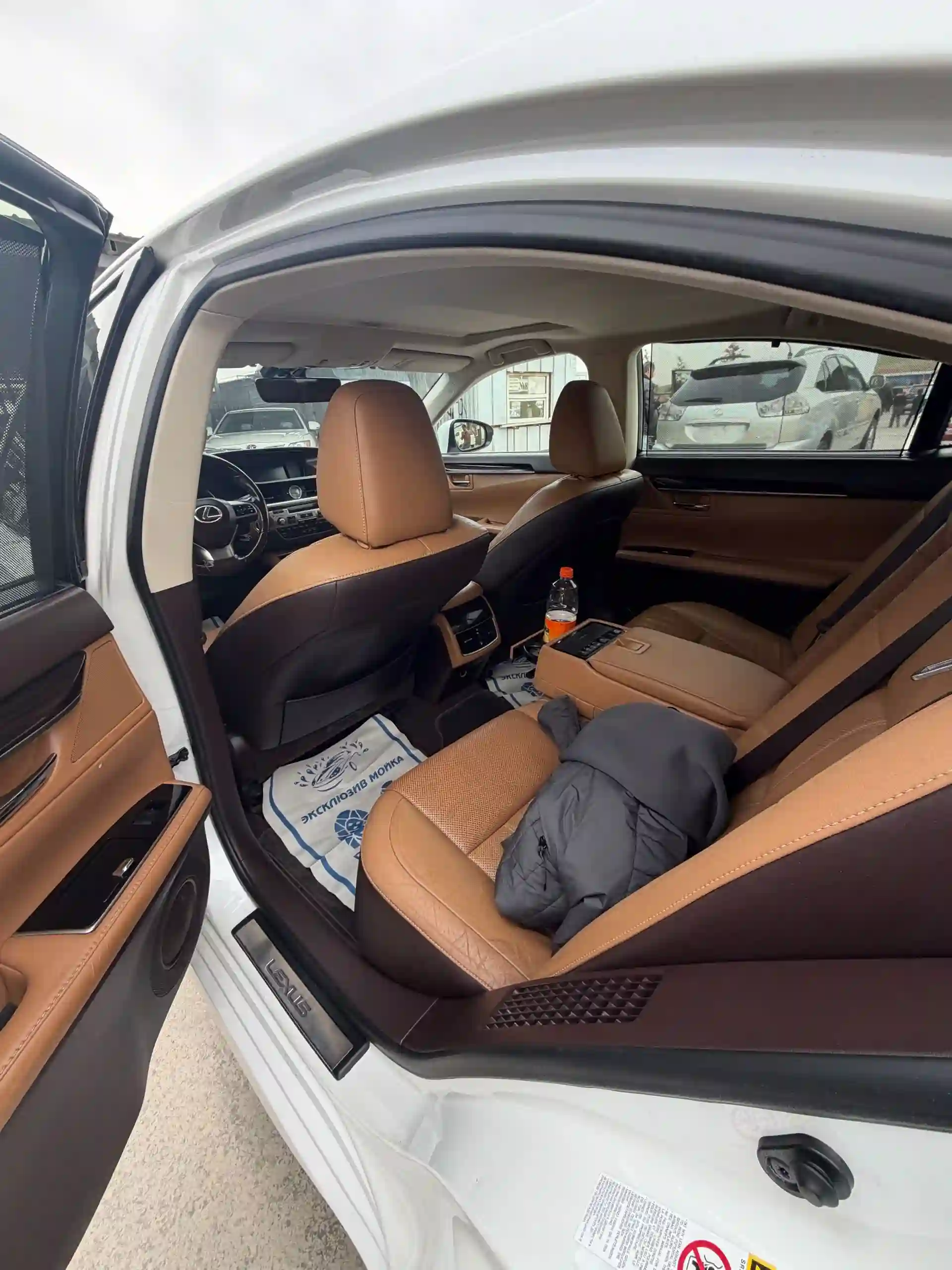 Lexus Es series 2015 — миниатюра 5