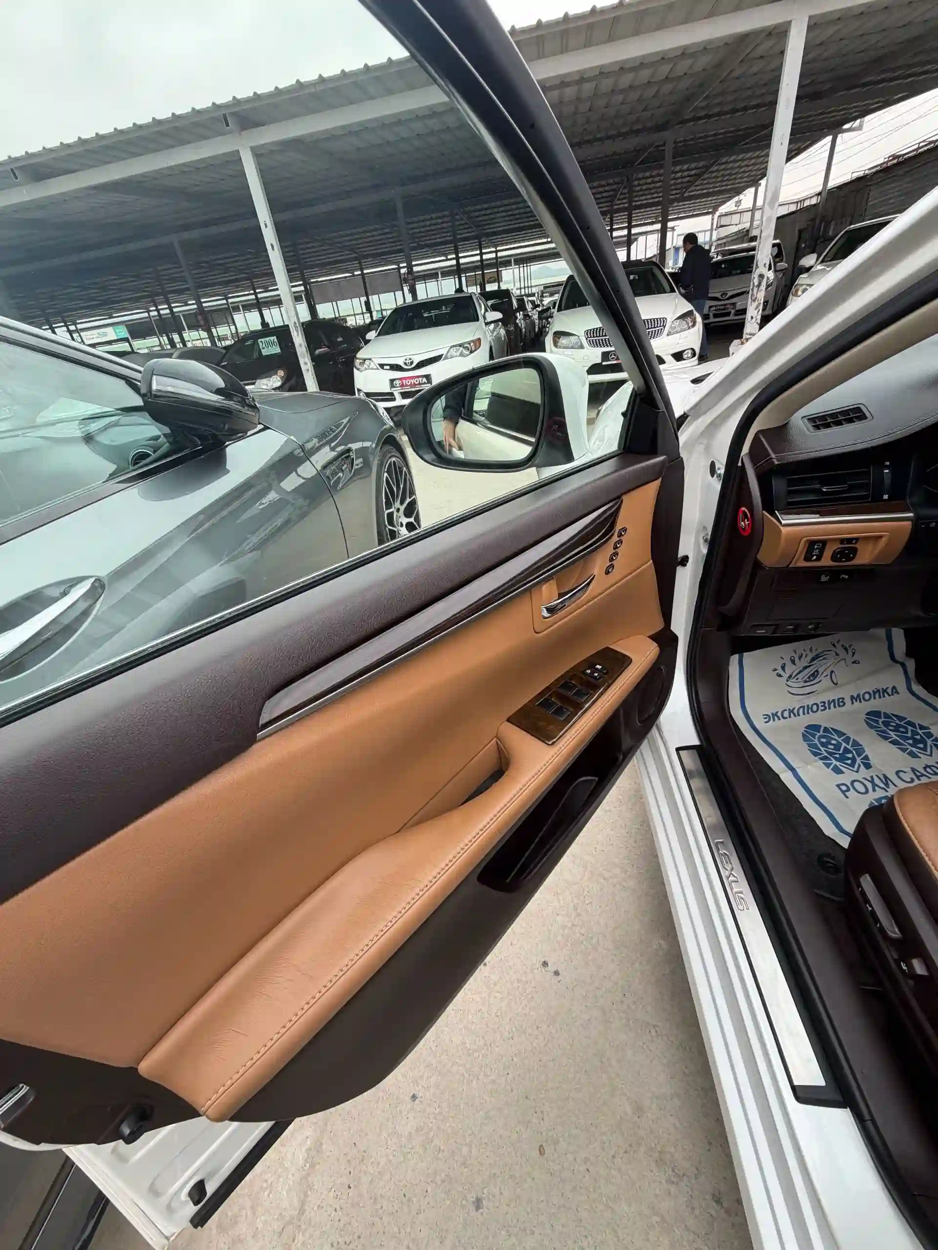 Lexus Es series 2015 — миниатюра 7