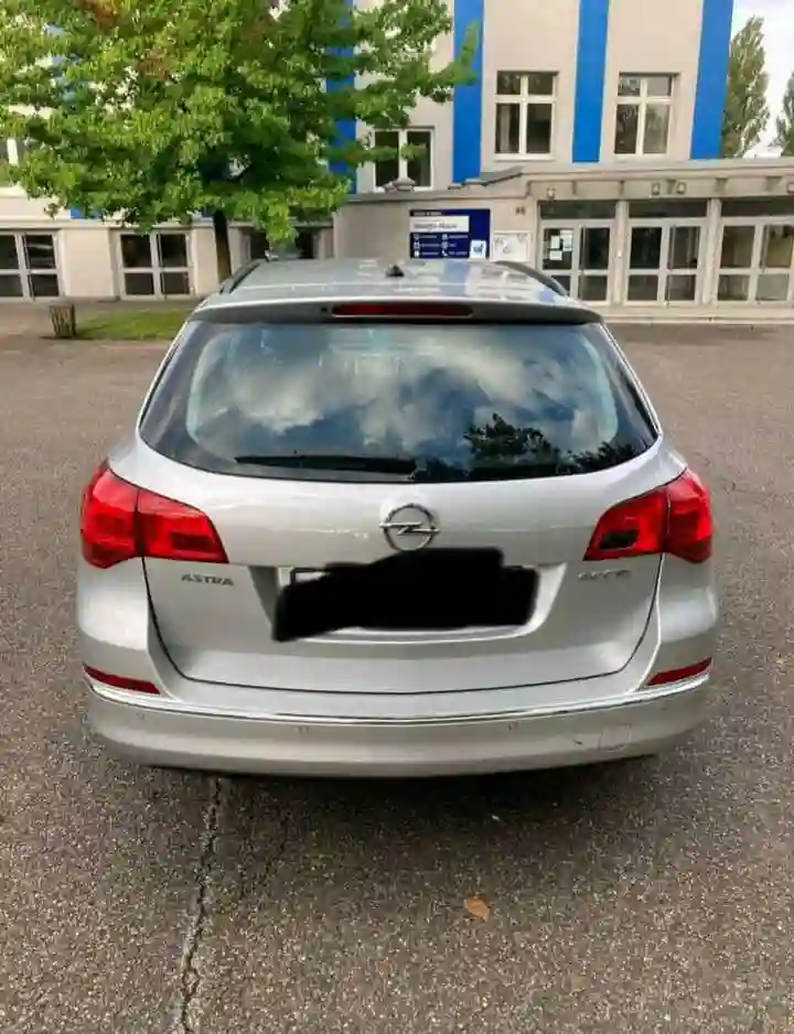 Opel Astra j 2016 — миниатюра 4