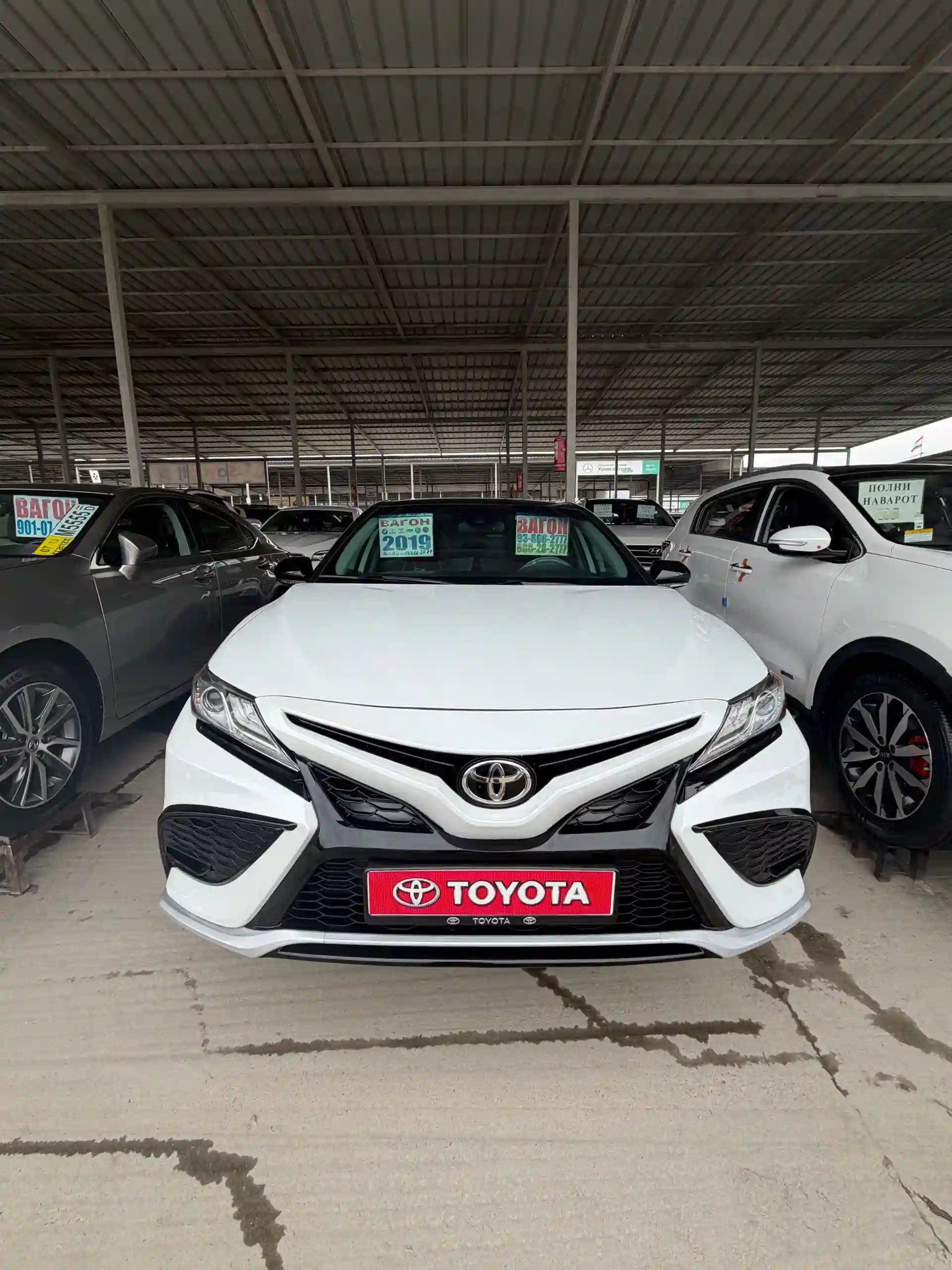 Toyota Camry 2019 — миниатюра 1