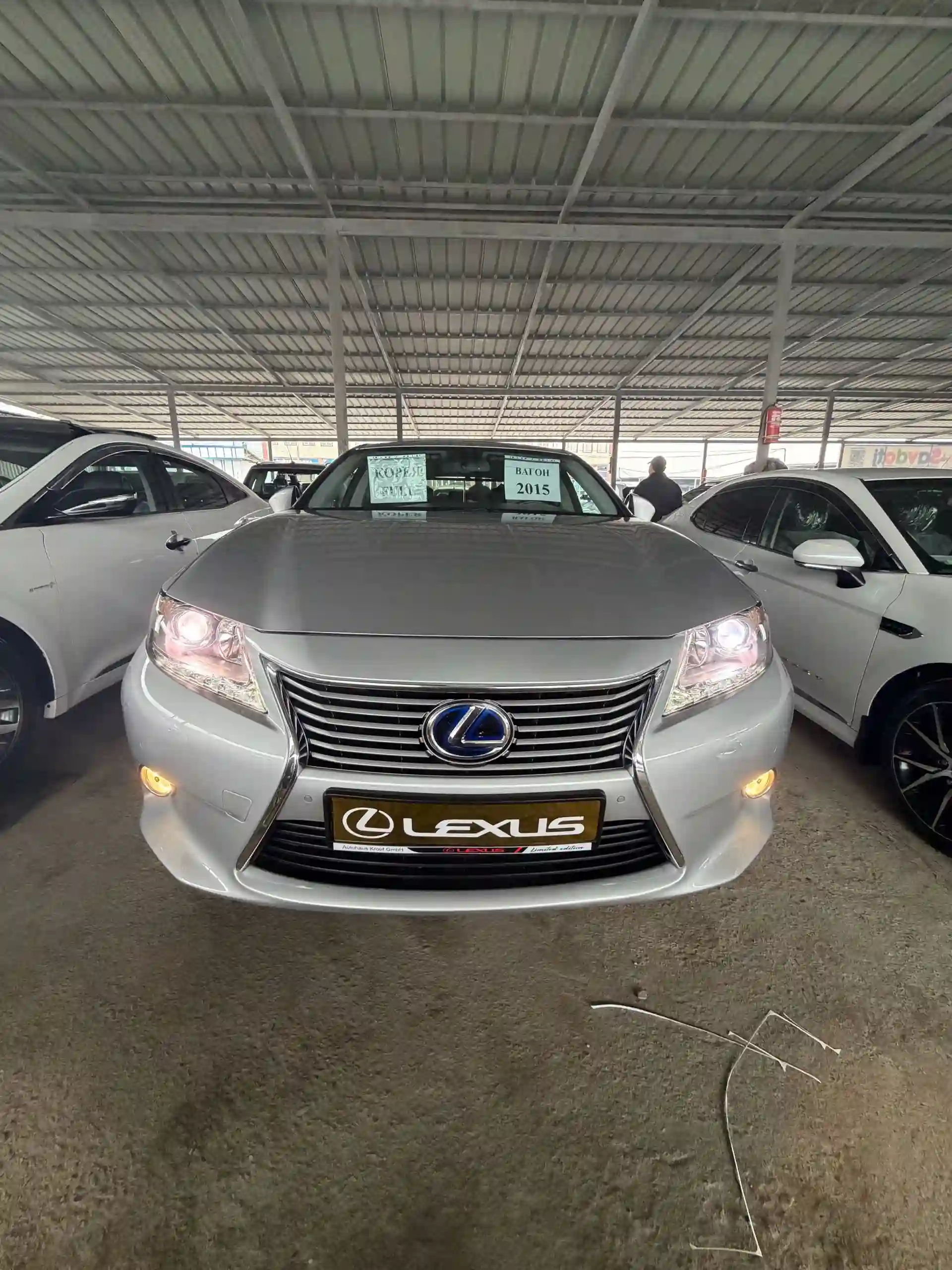 Lexus Es series 2015 — миниатюра 1