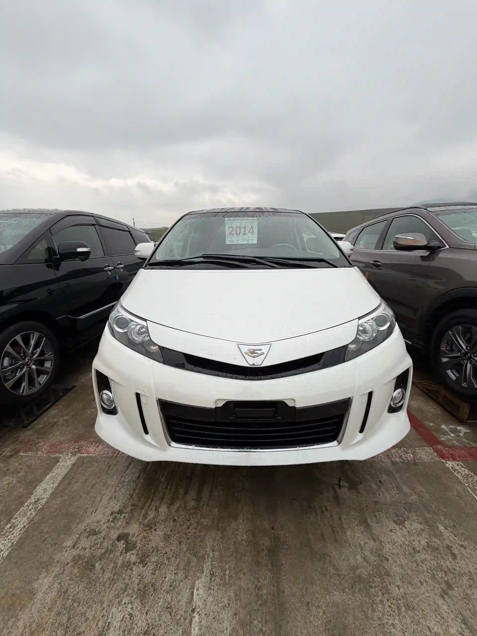 Toyota Estima 2014