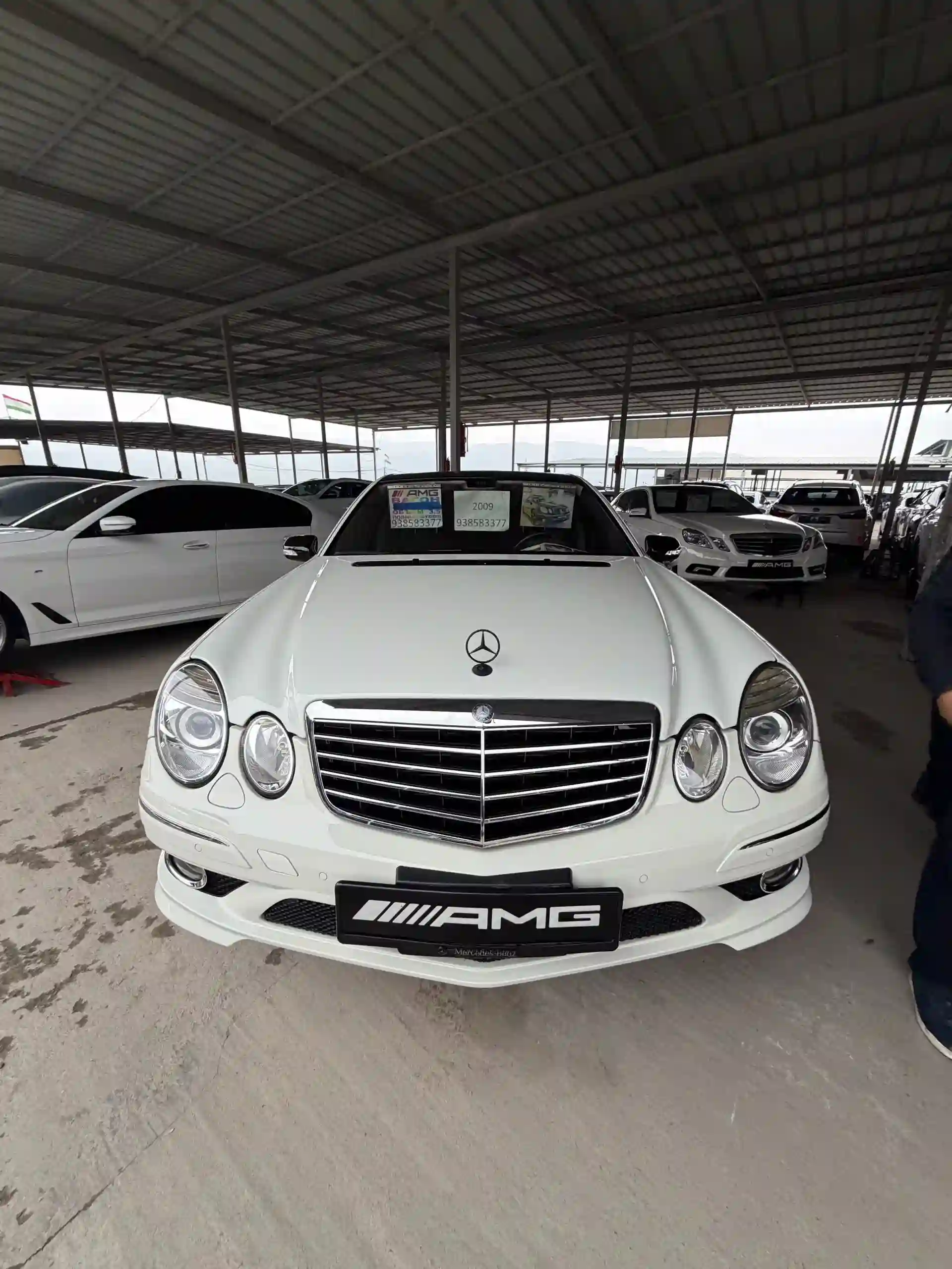 Mercedes-benz E class 2009 — миниатюра 1