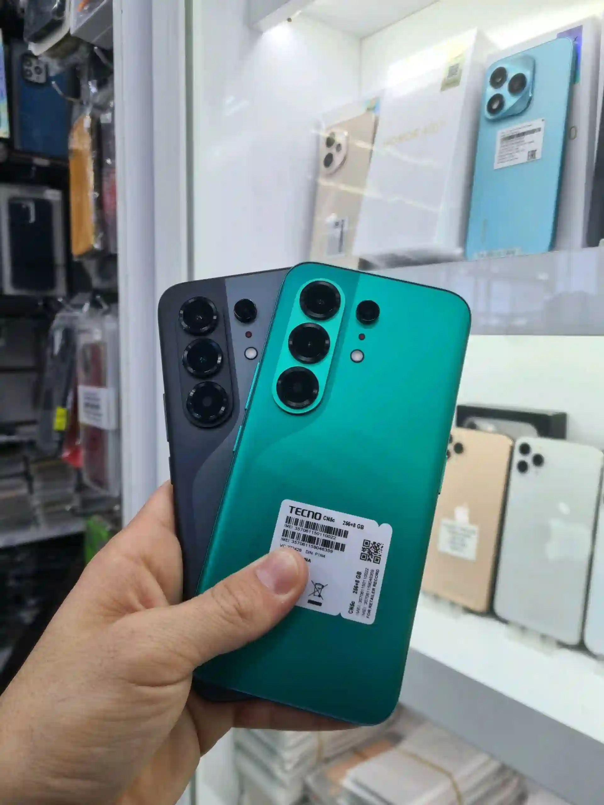 Tekno camon 50 pro — миниатюра 1