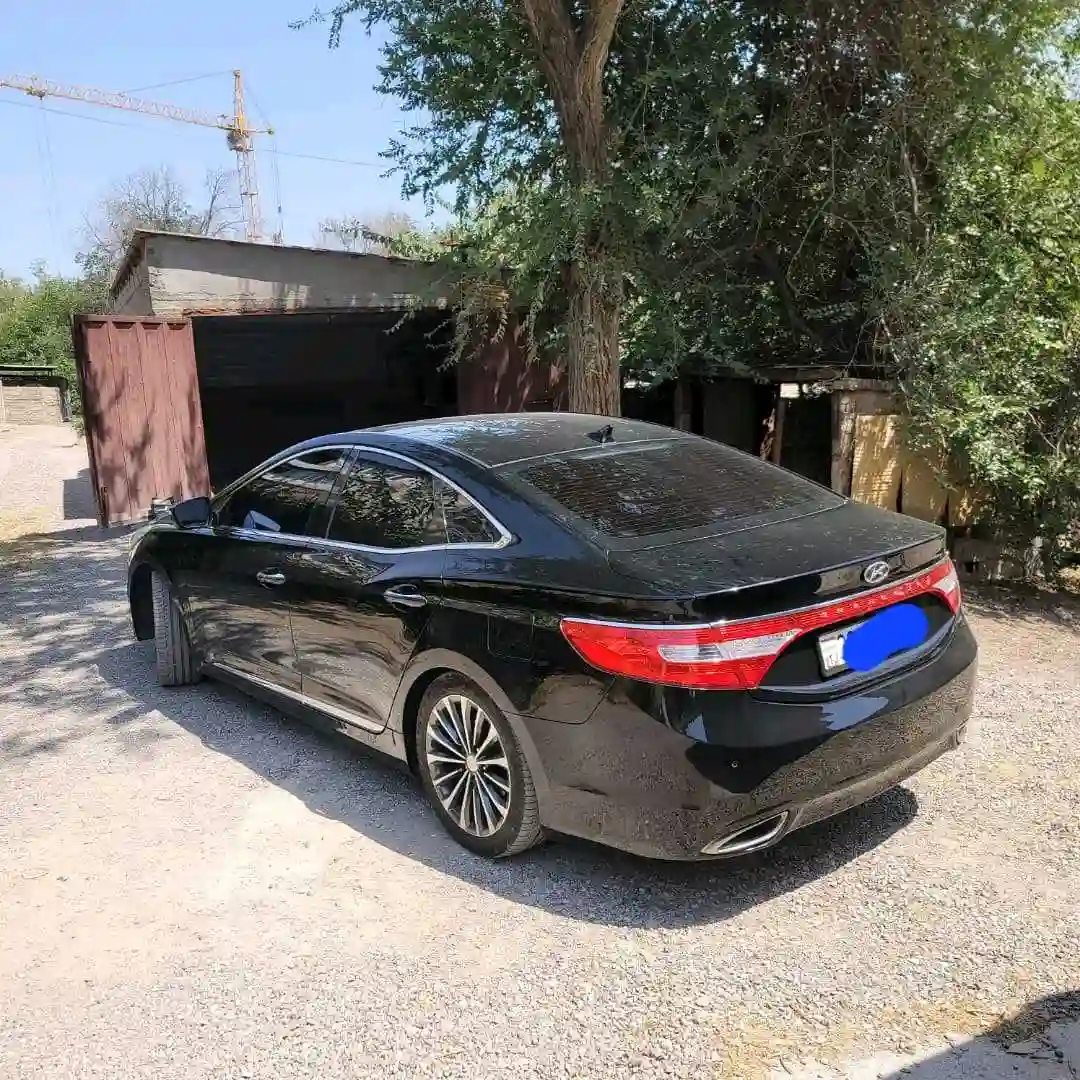 Hyundai Grandeur 2012