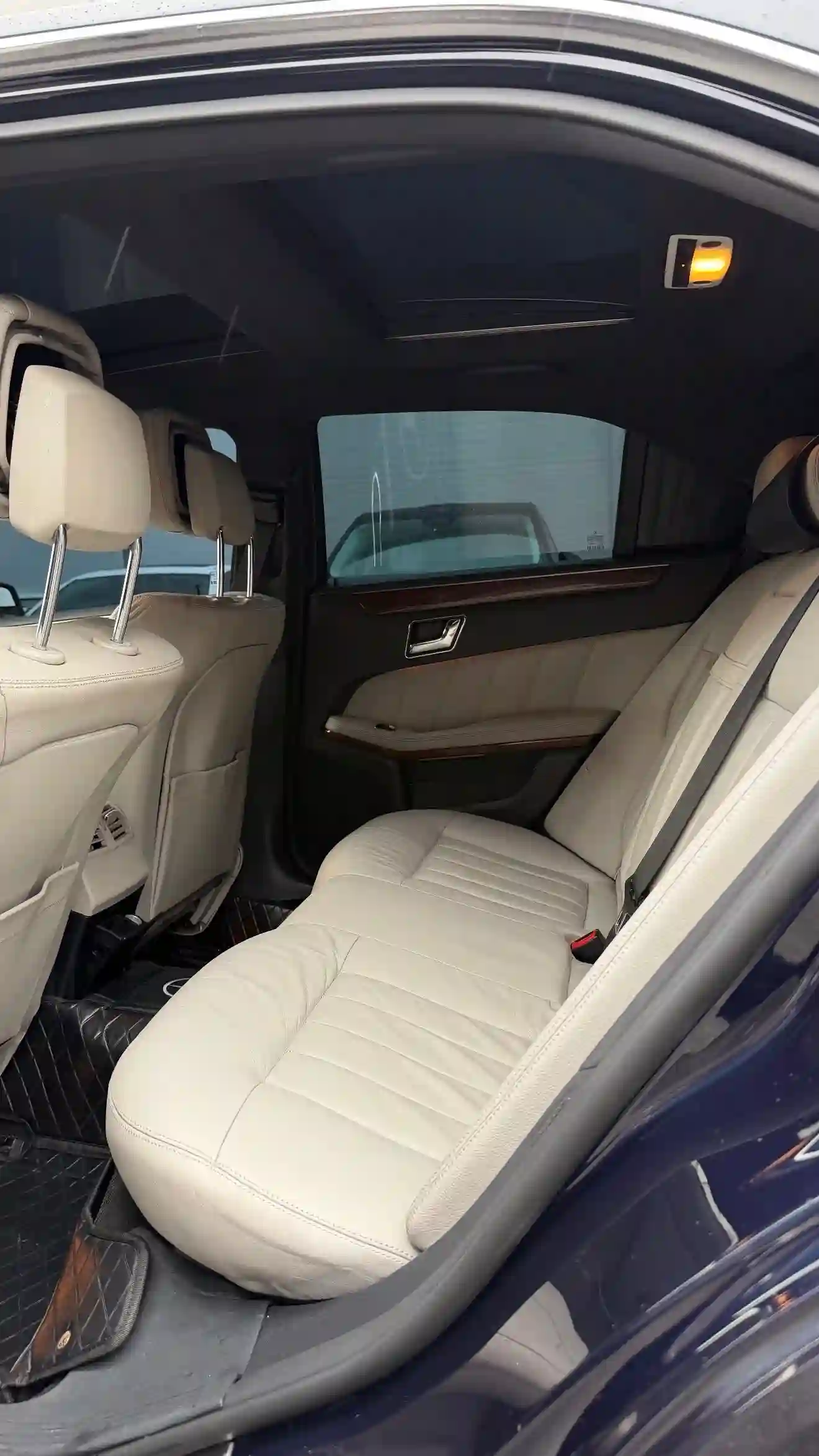 Mercedes-benz E class 2010
