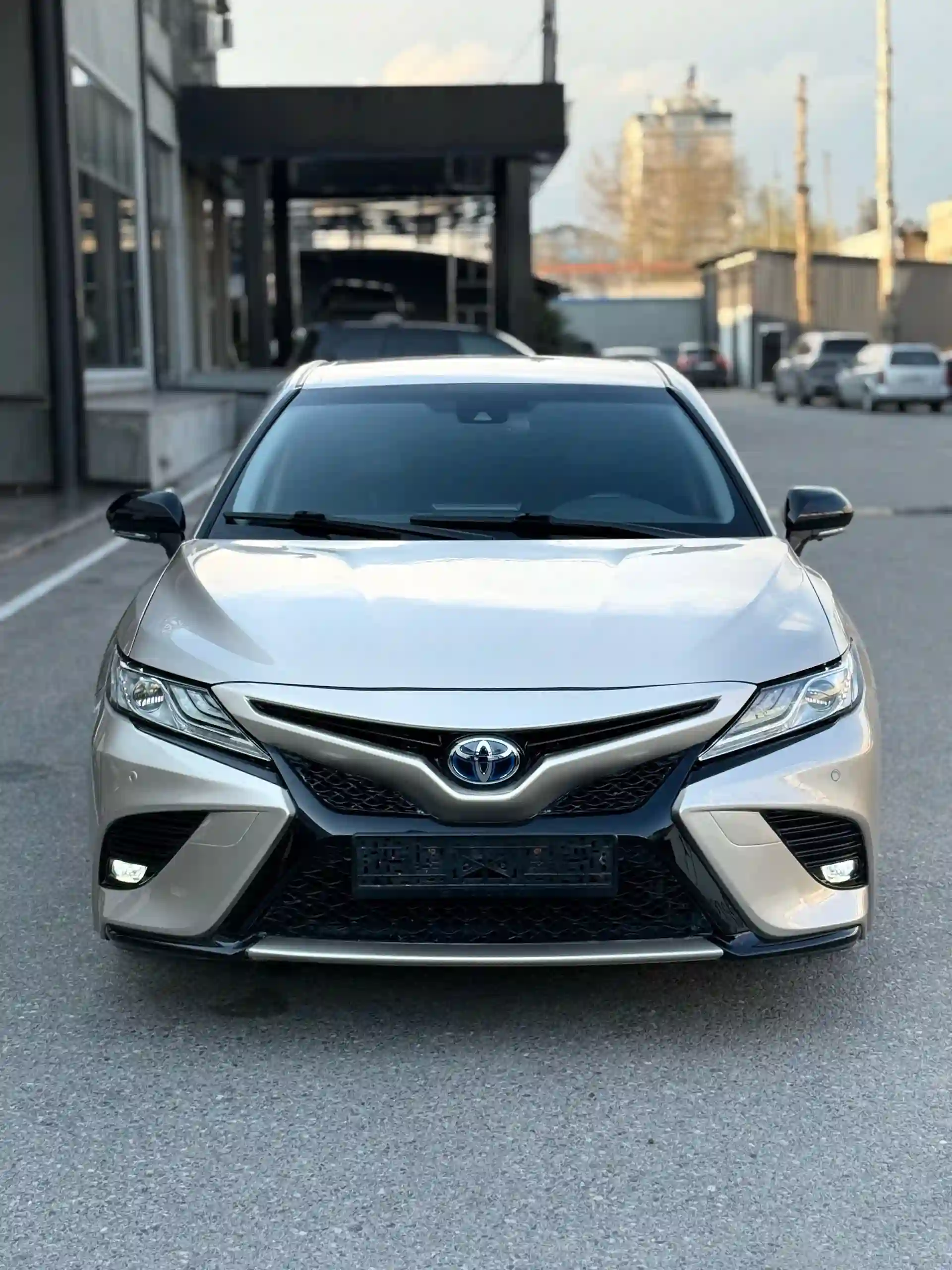 Toyota Camry 2019 — миниатюра 1