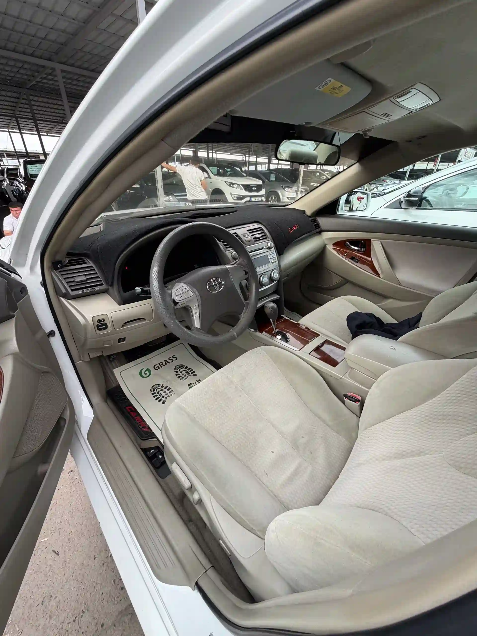 Toyota Camry 2011 — миниатюра 5