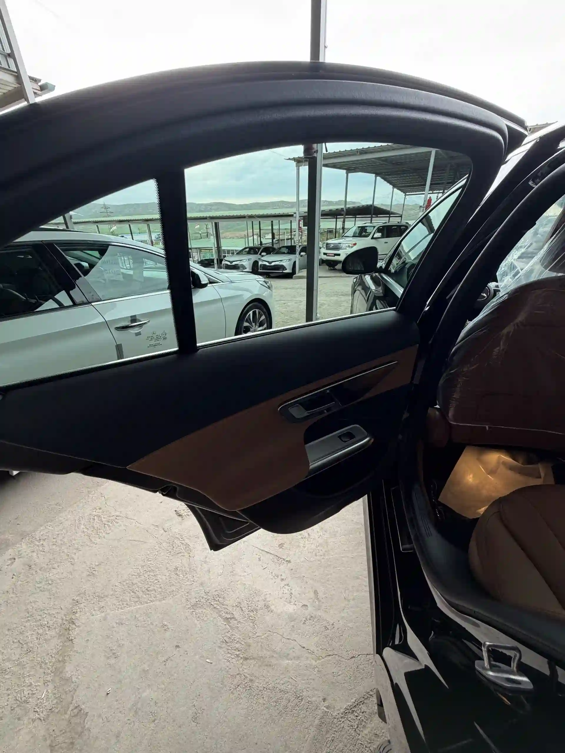Mercedes-benz EQC 2025