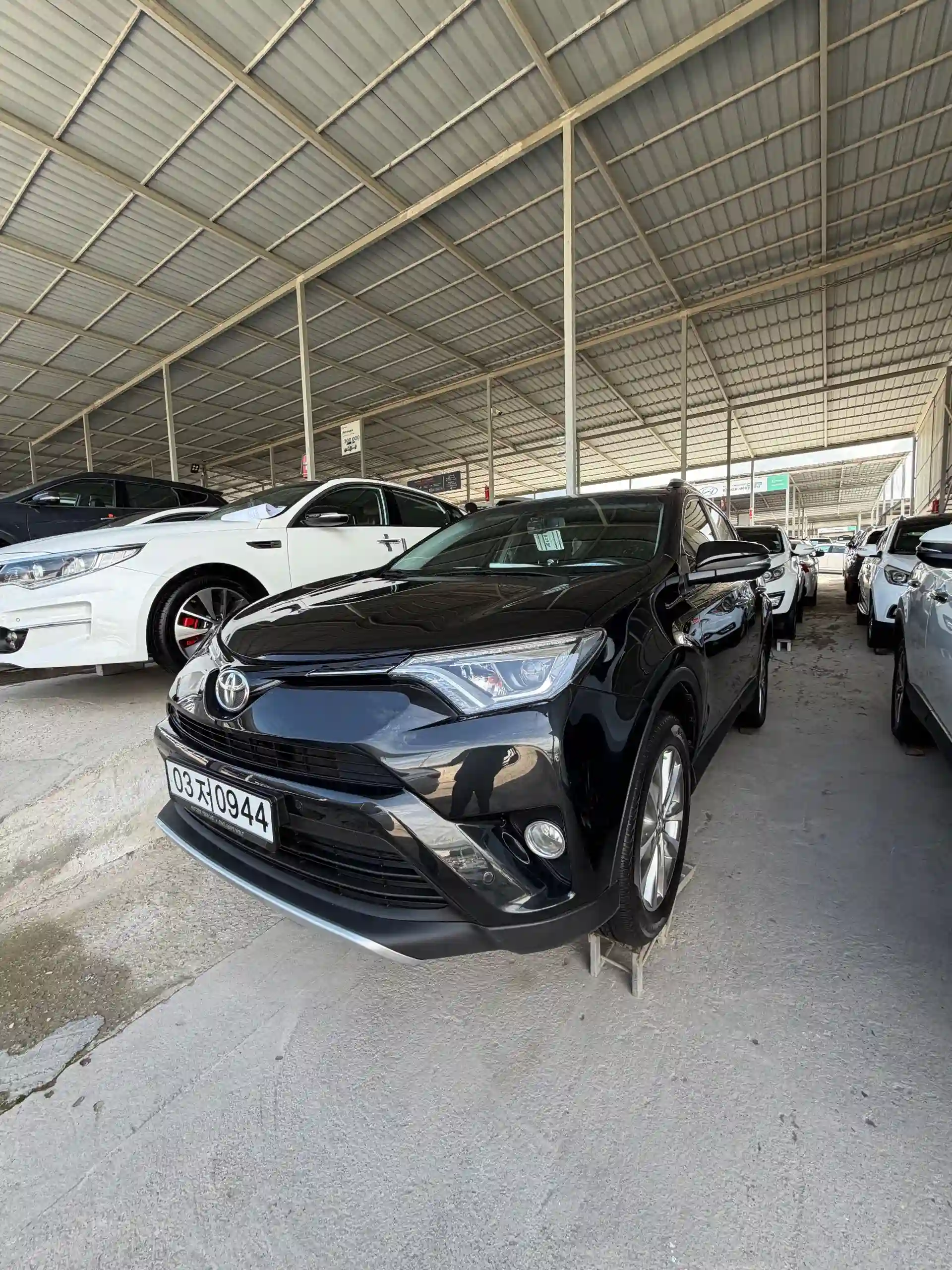 Toyota Rav 4 2015 — миниатюра 2
