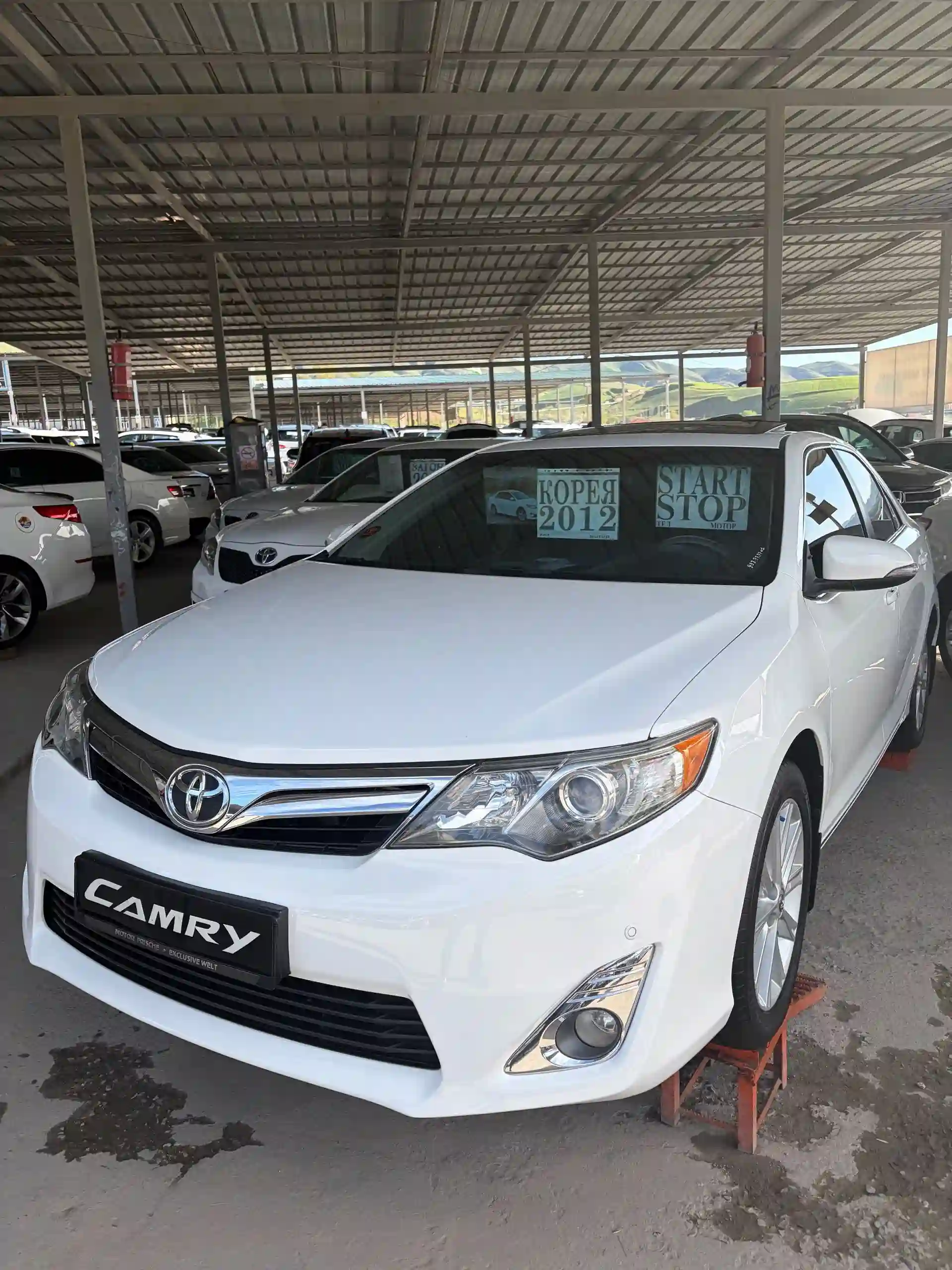 Toyota Camry 2013 — миниатюра 1