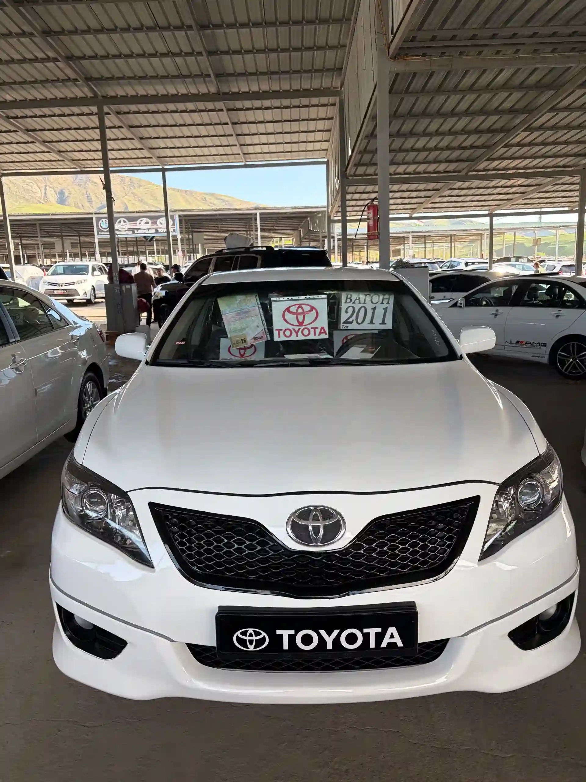 Toyota Camry 2011 — миниатюра 1
