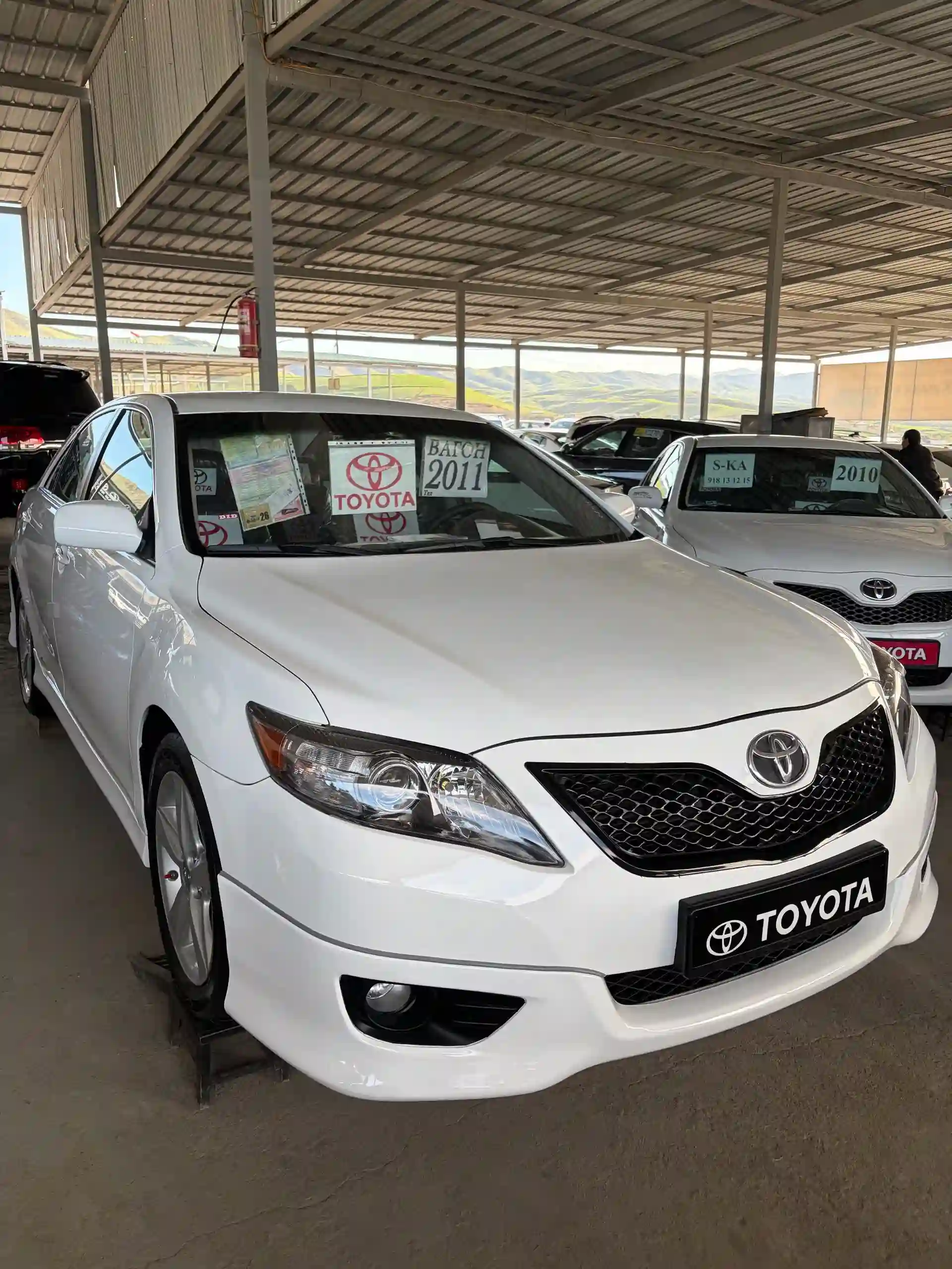 Toyota Camry 2011 — миниатюра 2