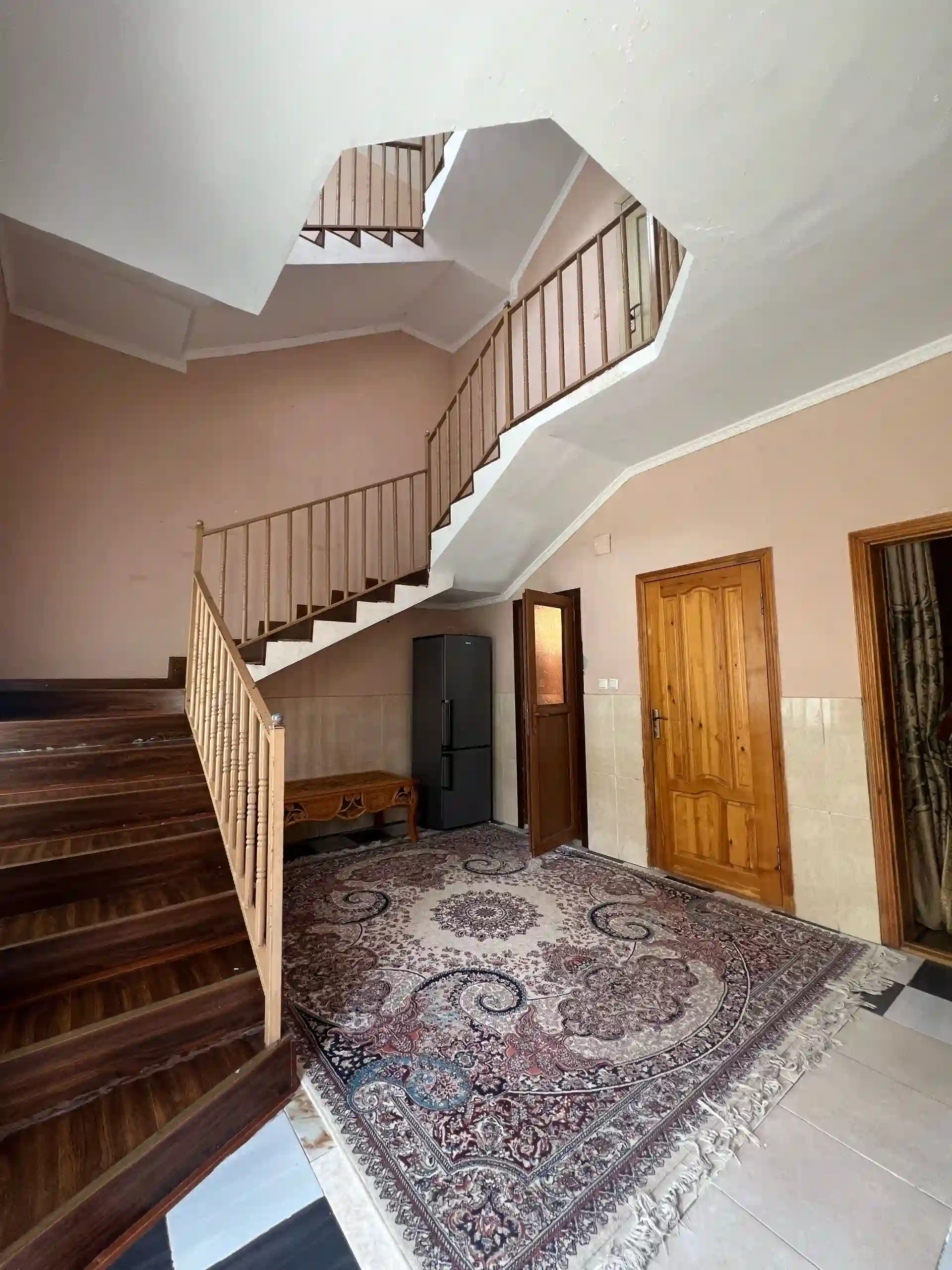 3 этажный, 4-комн. дом, 3003 м², н. Варзоб 34 км