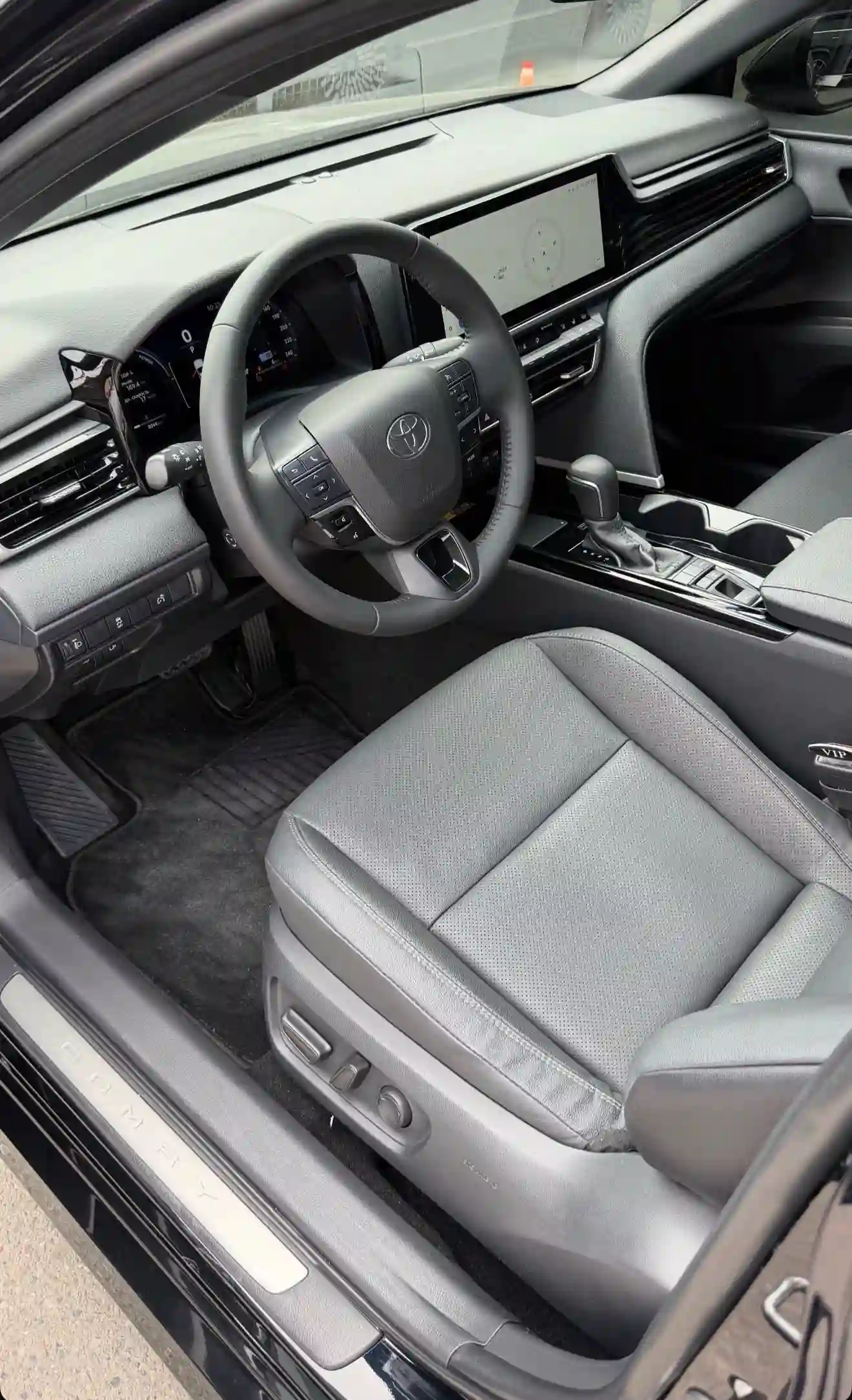 Toyota Camry 2024 — миниатюра 5