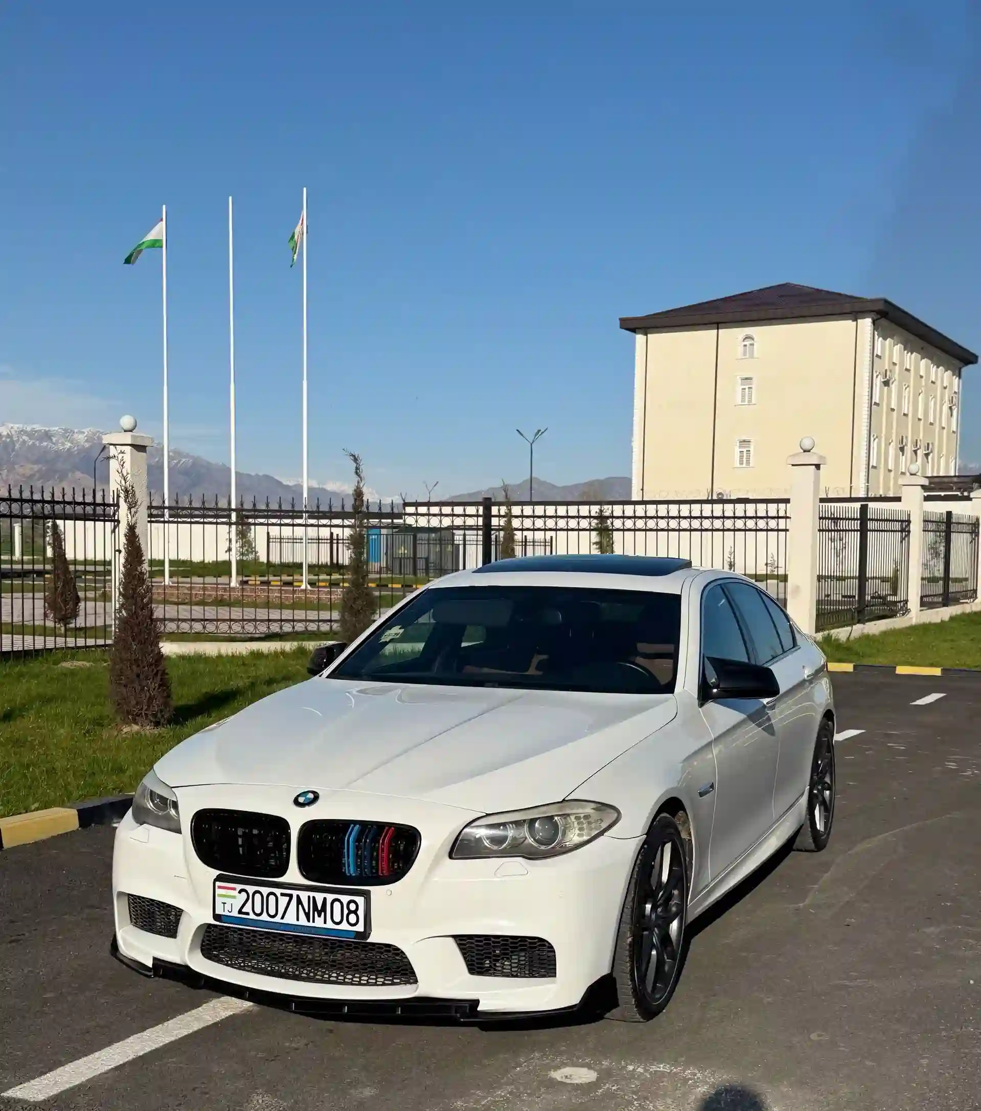 BMW 5 series 2011