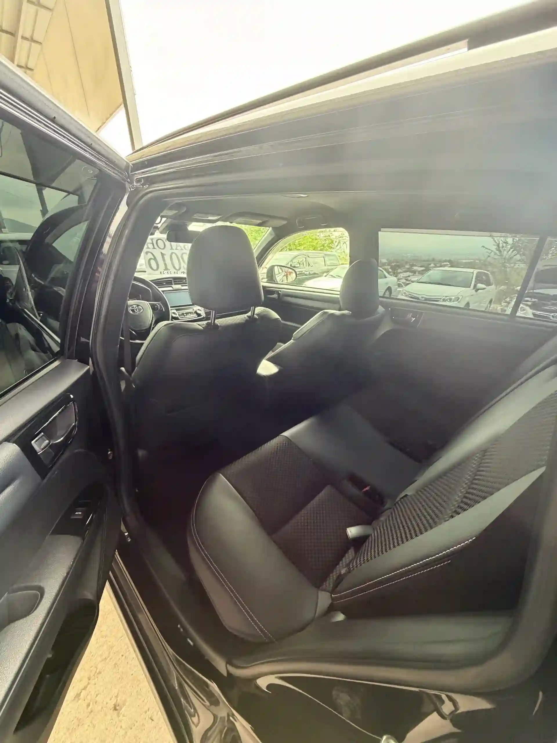Toyota Fielder 2016