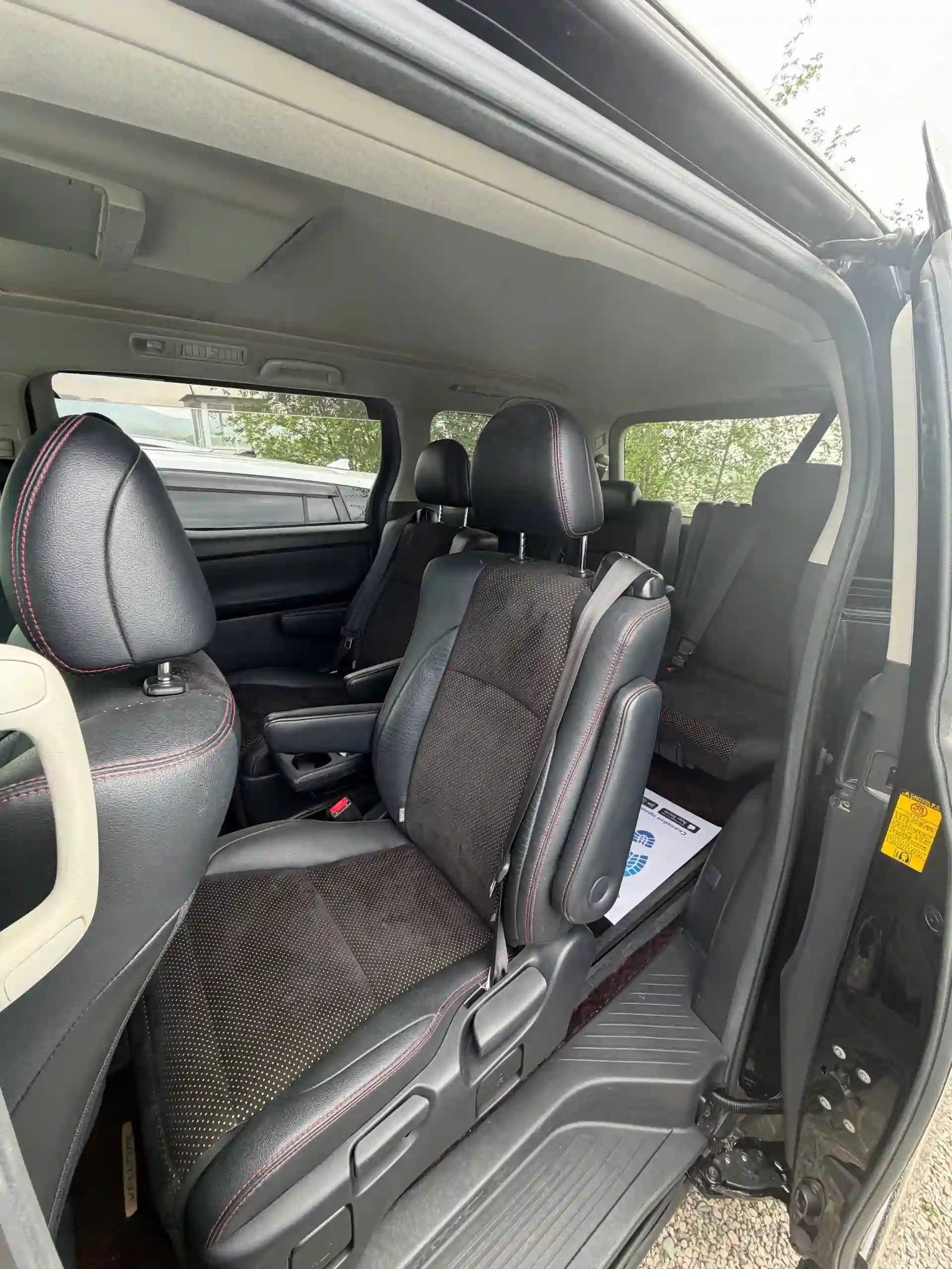 Toyota Vellfire 2014