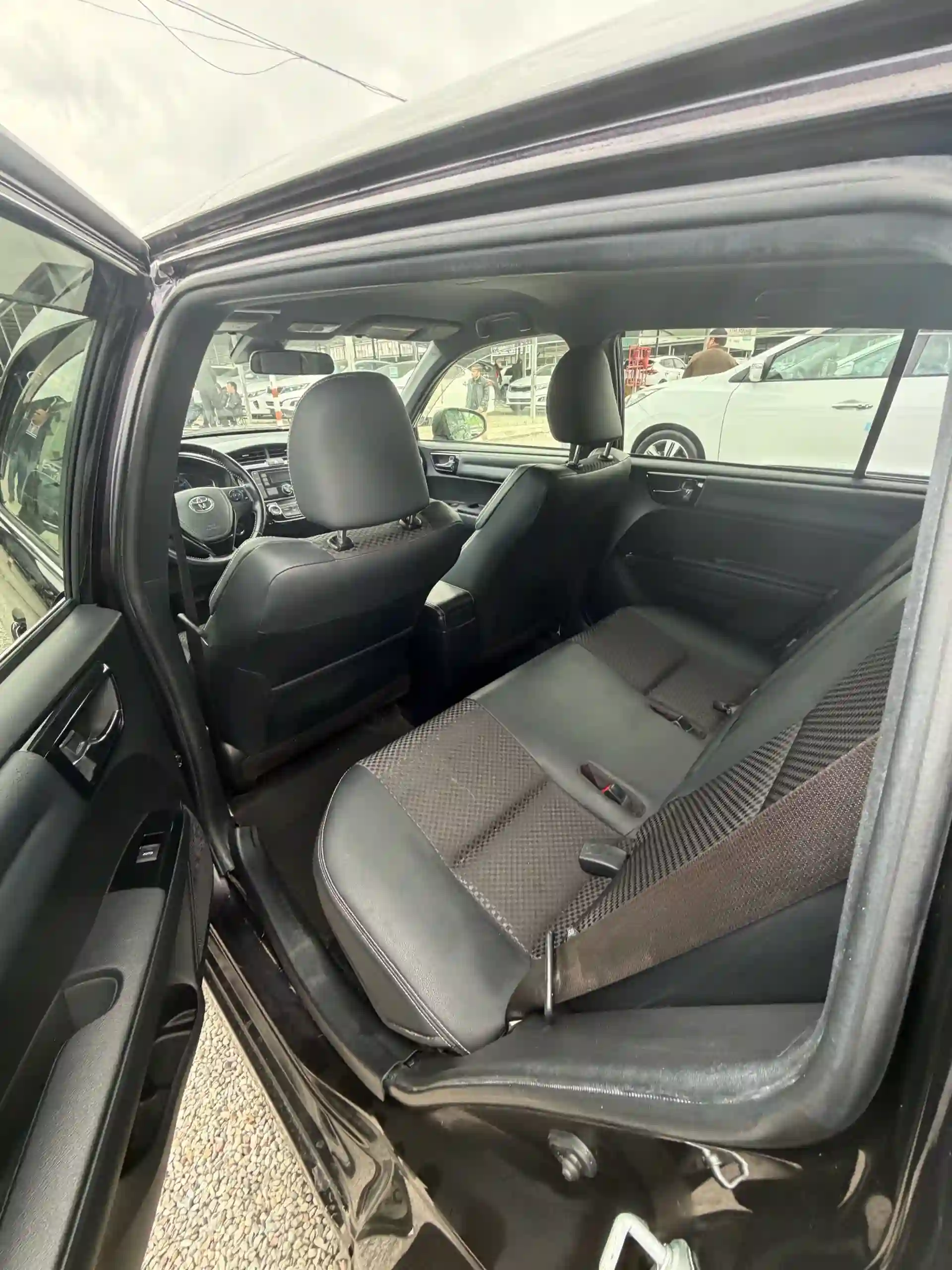 Toyota Fielder 2016