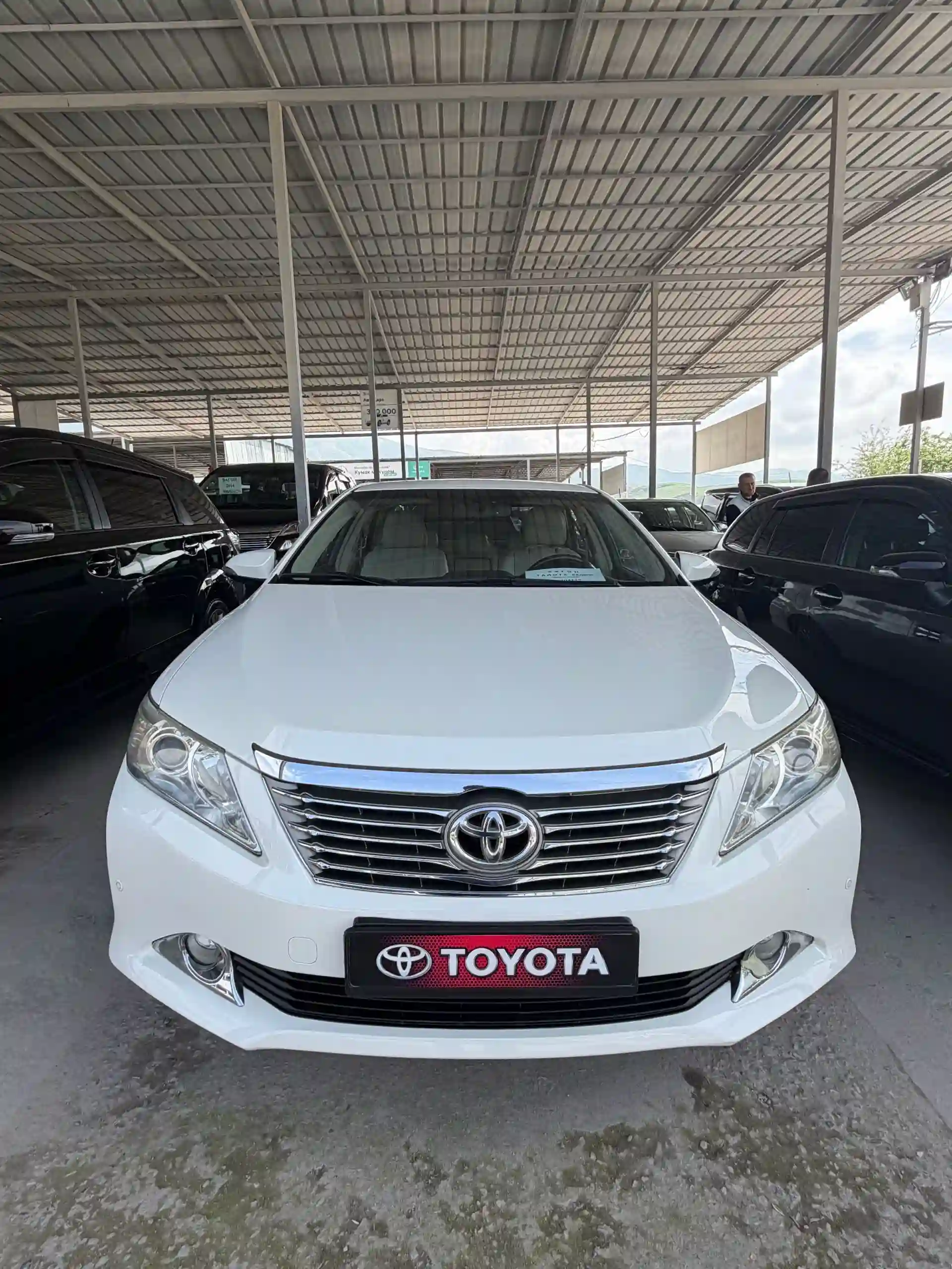 Toyota Camry 2014 — миниатюра 1