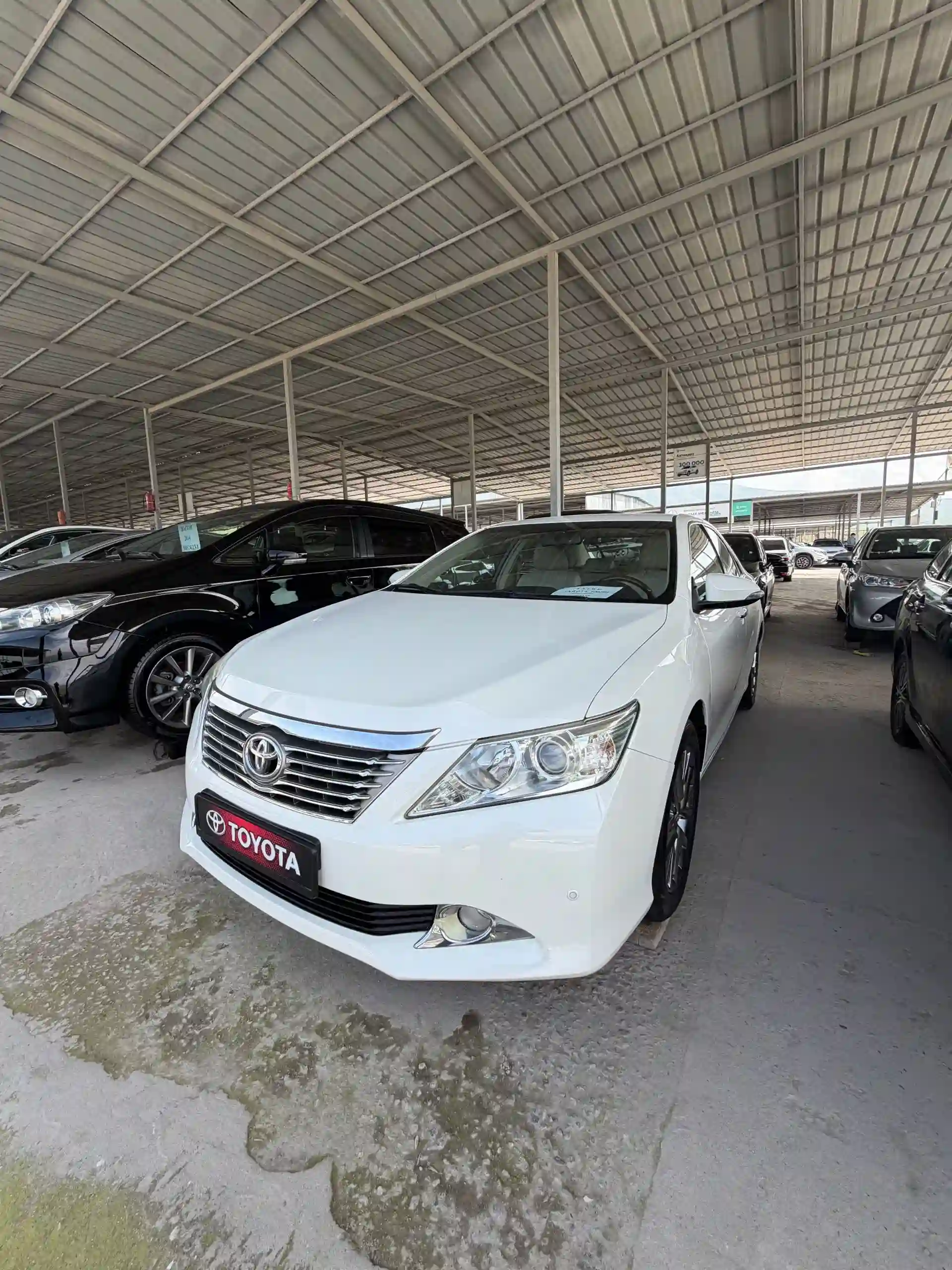 Toyota Camry 2014 — миниатюра 2