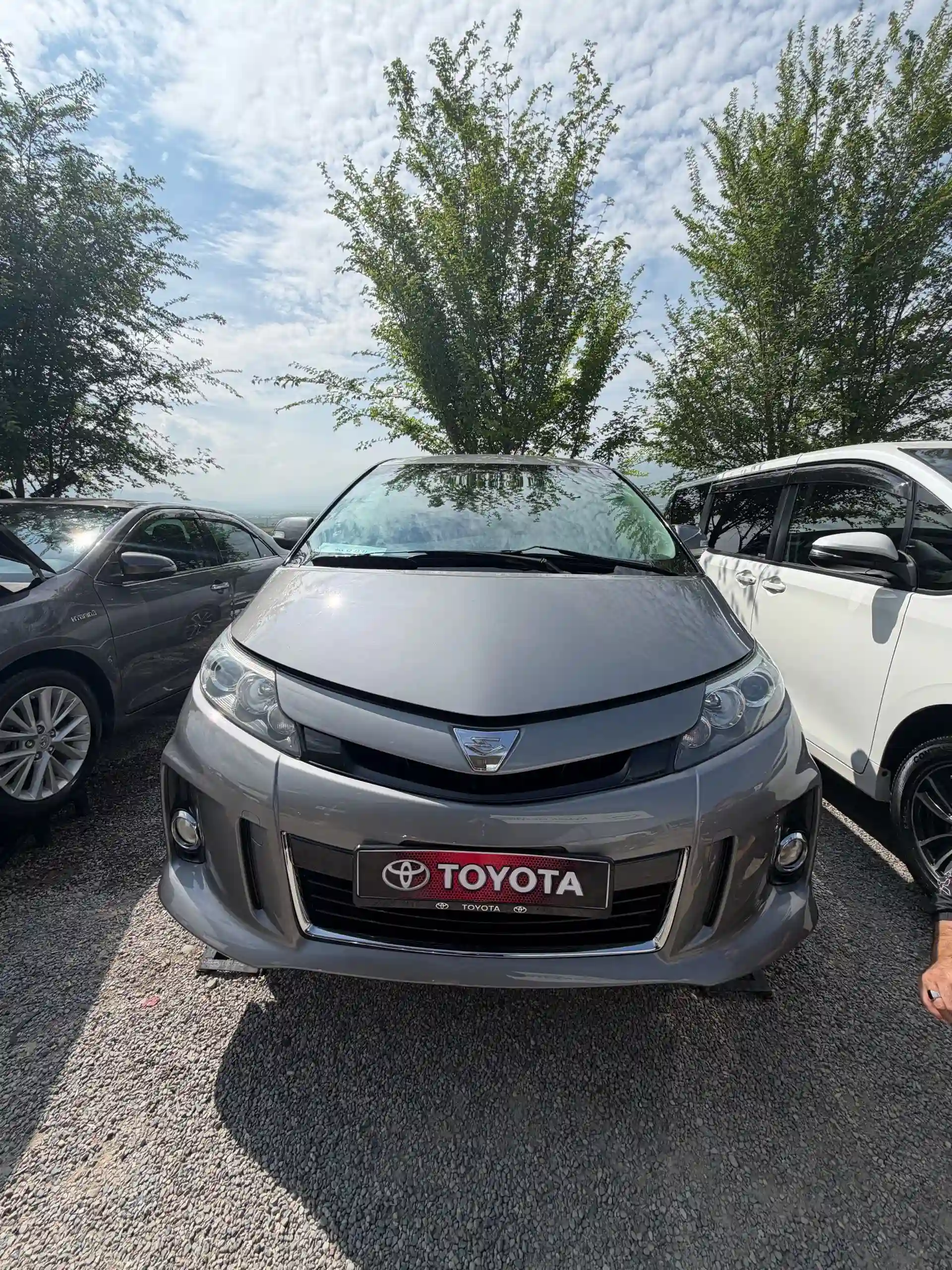 Toyota Estima 2016