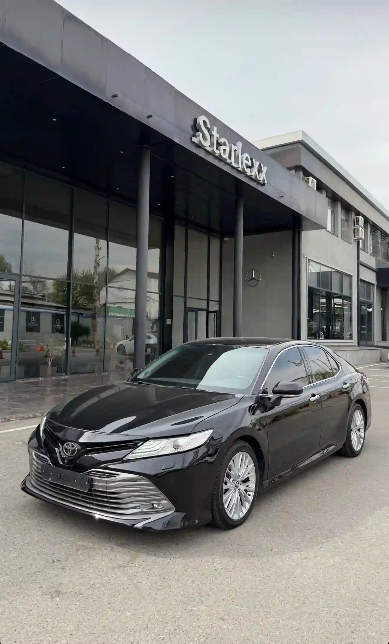 Toyota Camry 2019