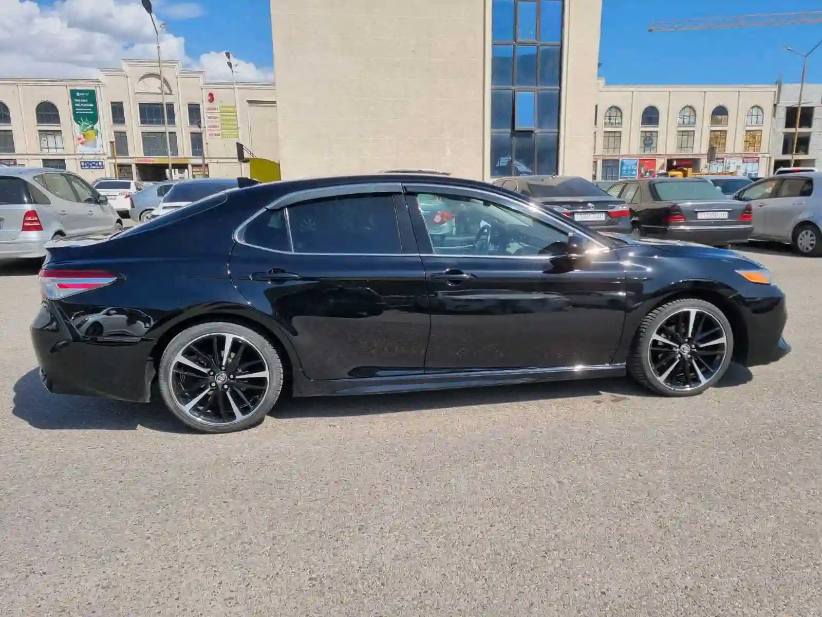 Toyota Camry 2019