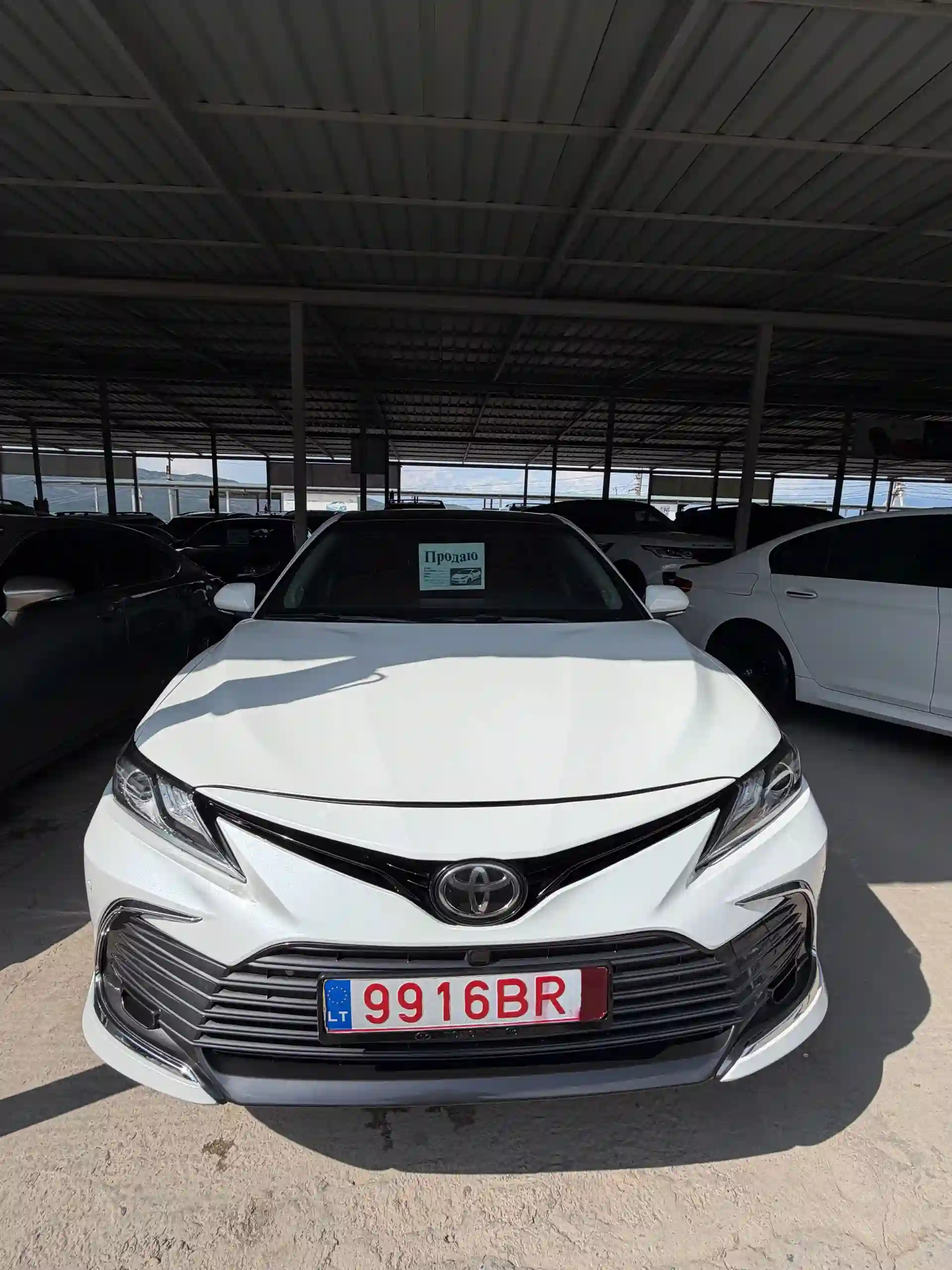 Toyota Camry 2018 — миниатюра 1