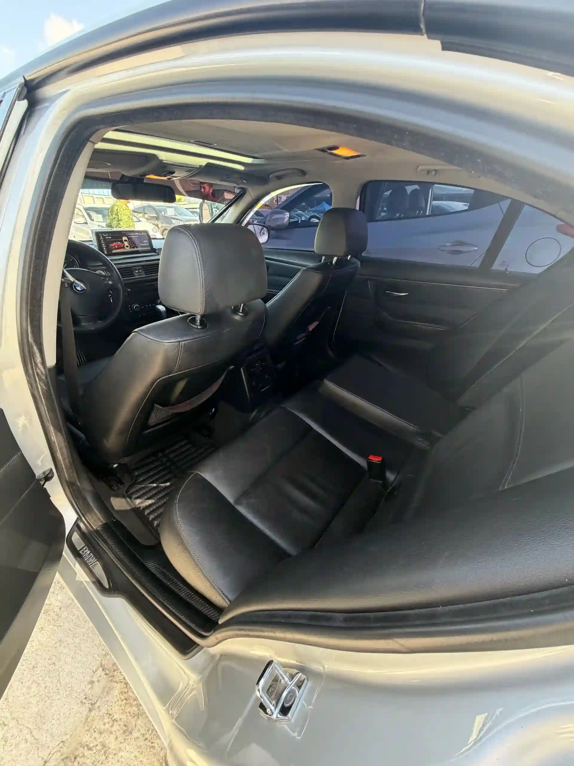 BMW 3 series 2009
